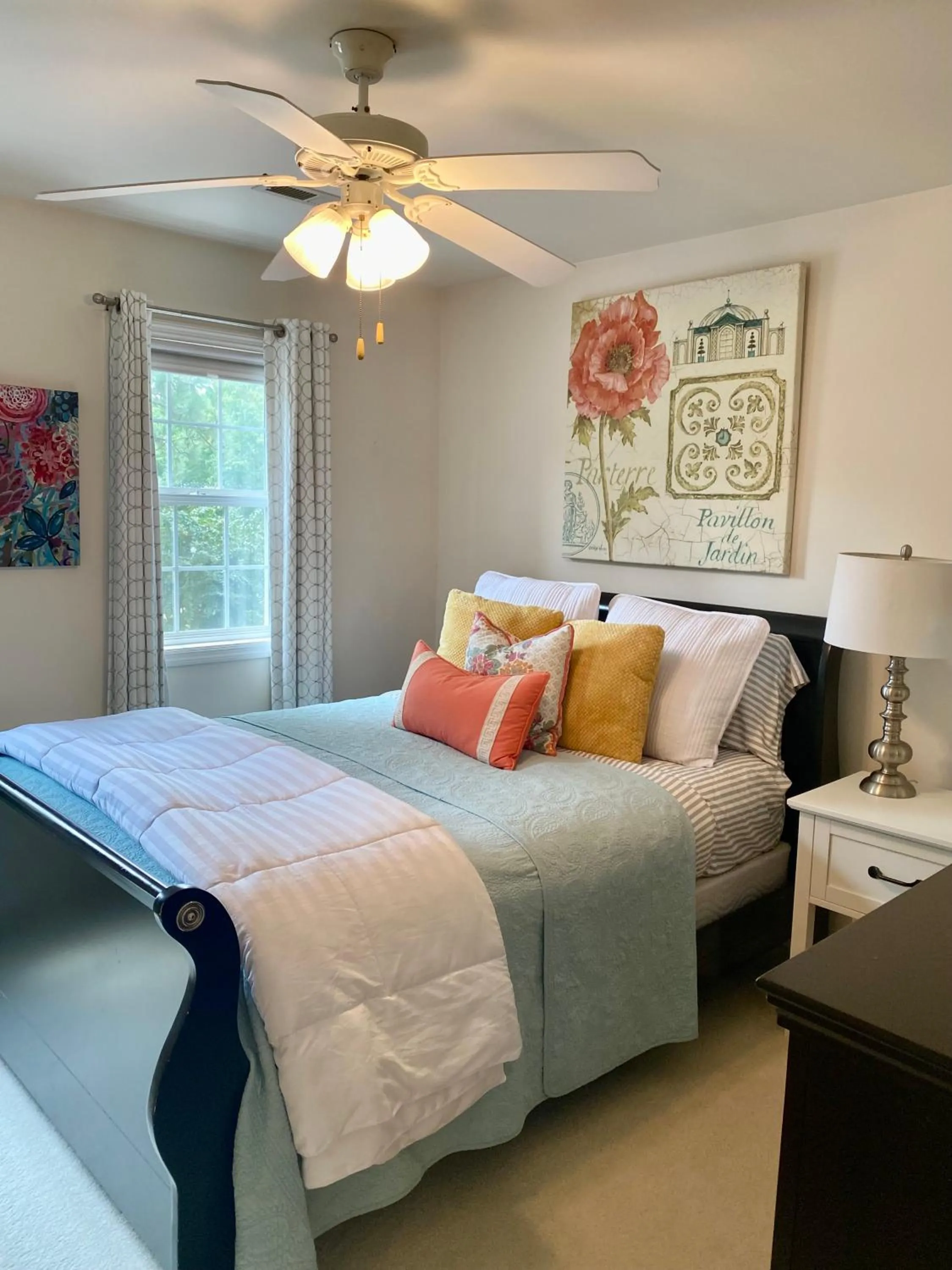 Bed in Suite Melissa's Pinehurst Country Club #6 Private Room and Bath