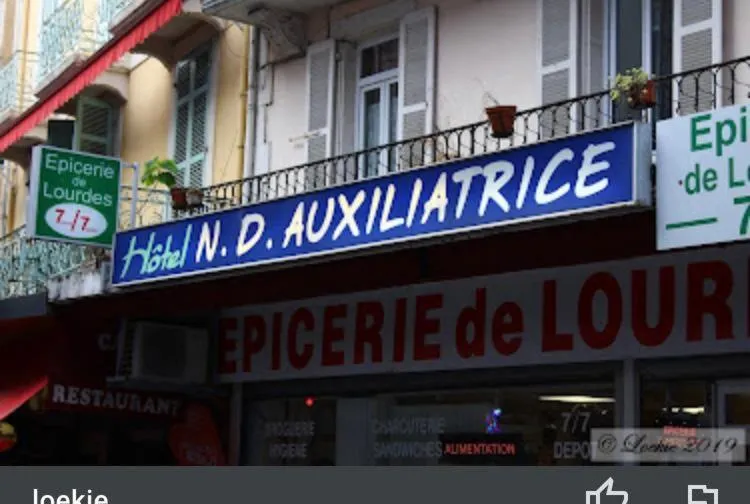 Property building in Notre Dame AUXILIATRICE