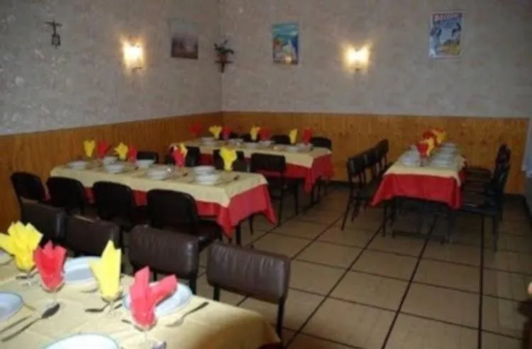 Restaurant/places to eat in Notre Dame AUXILIATRICE