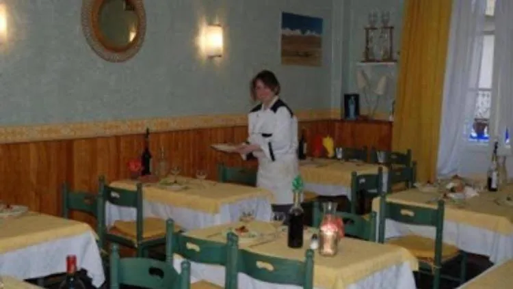 Restaurant/places to eat in Notre Dame AUXILIATRICE