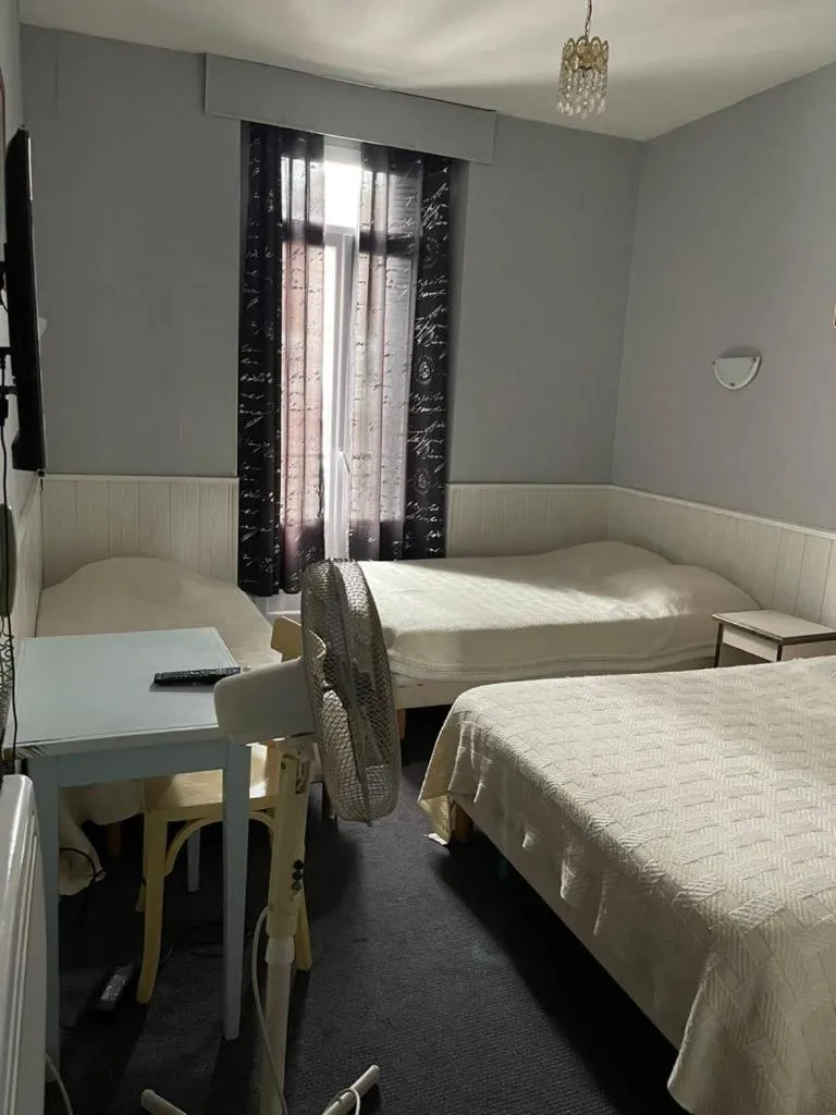 Bed in Notre Dame AUXILIATRICE