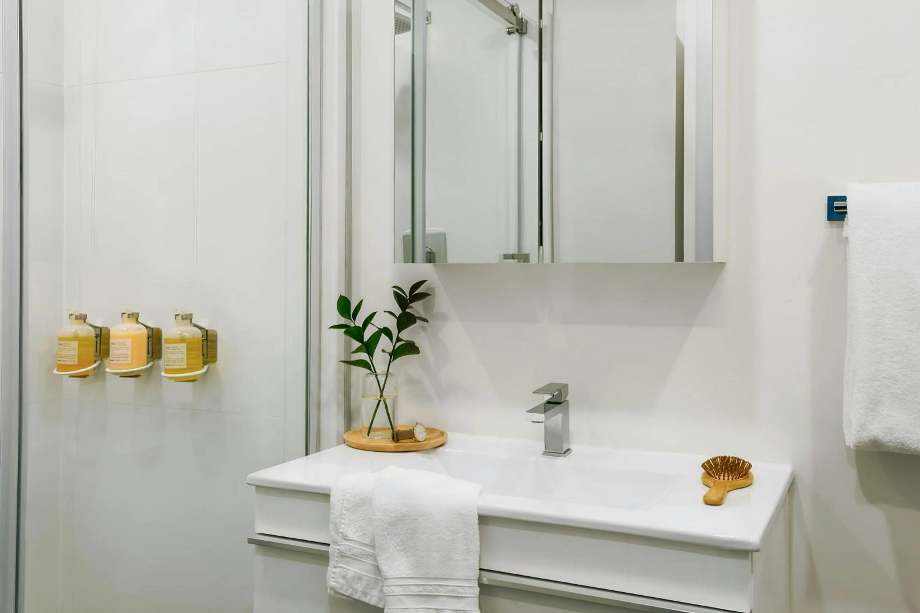 Bathroom in Sonder by Marriott Bonvoy Le Guerin Apartments Le Plateau-Mont-Royal