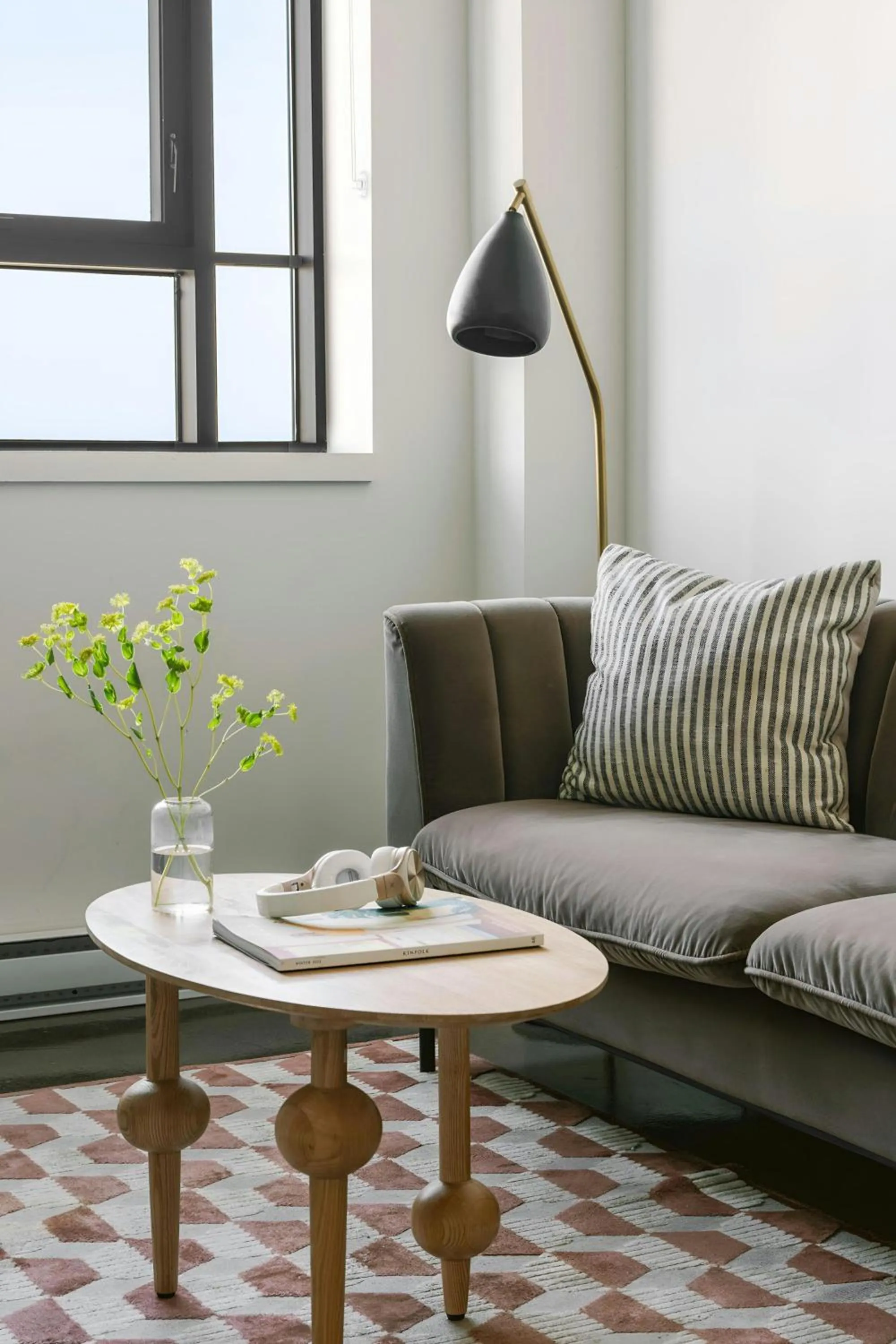 Living room in Sonder by Marriott Bonvoy Le Guerin Apartments Le Plateau-Mont-Royal