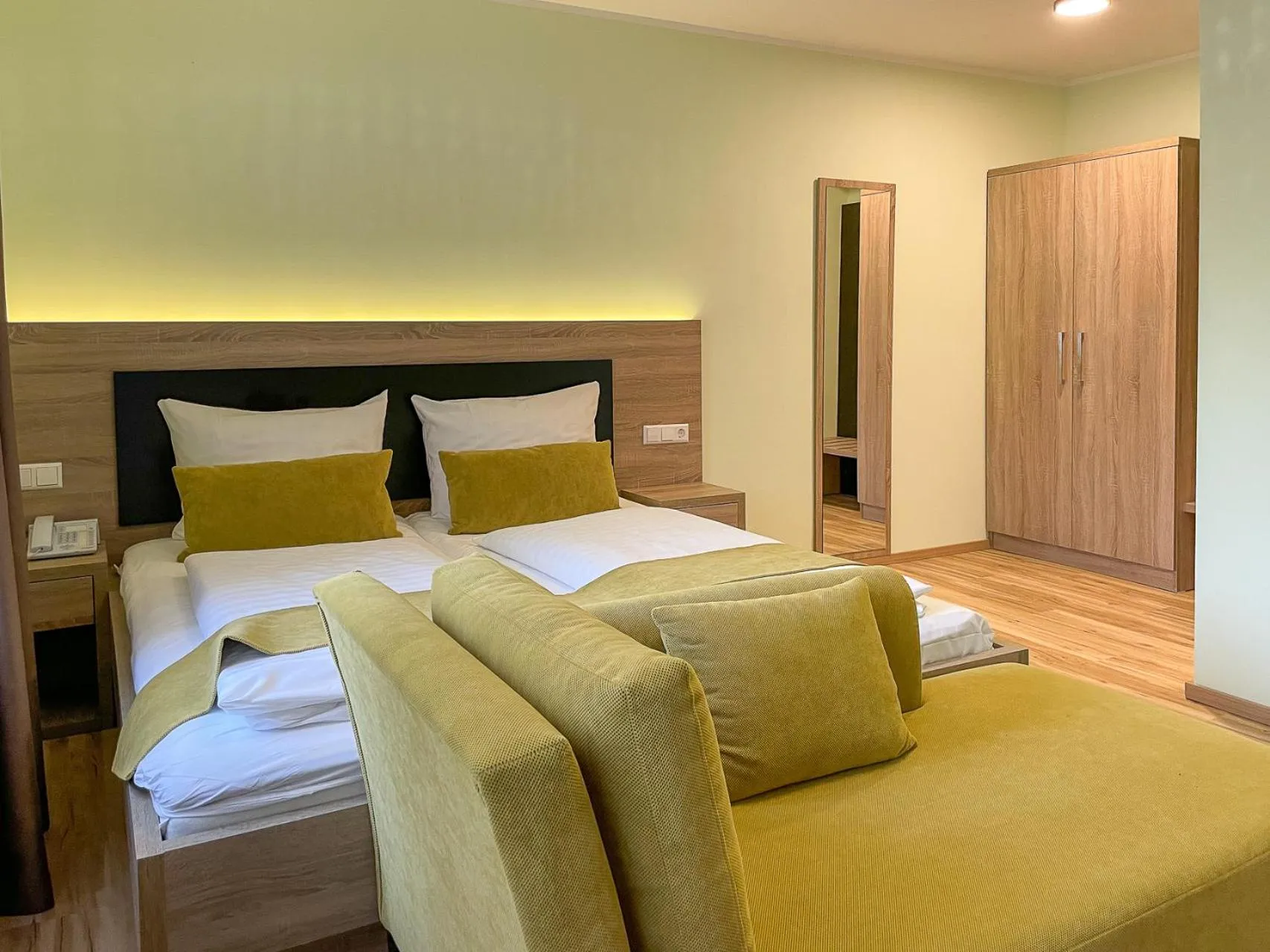 Staff, Bed in Hotel zur Flüh