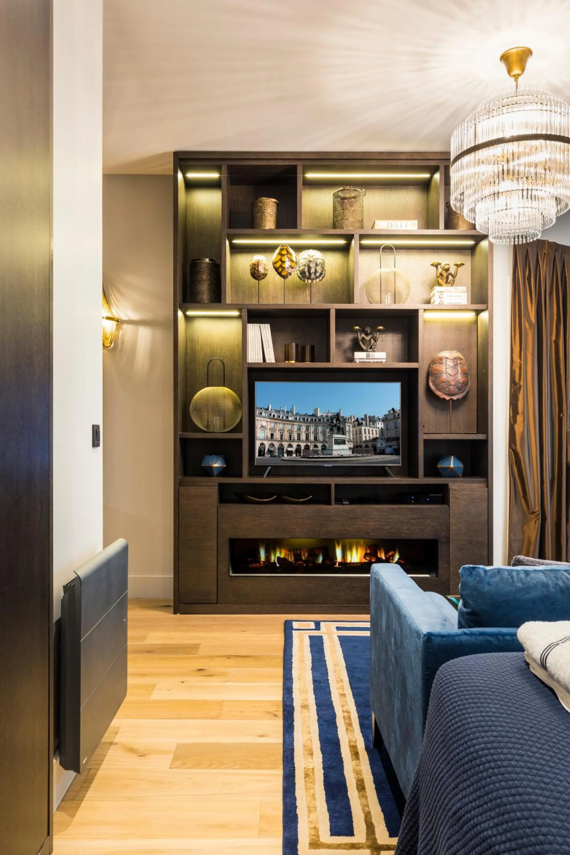 Bedroom in Luxury Apartment Paris Louvre II