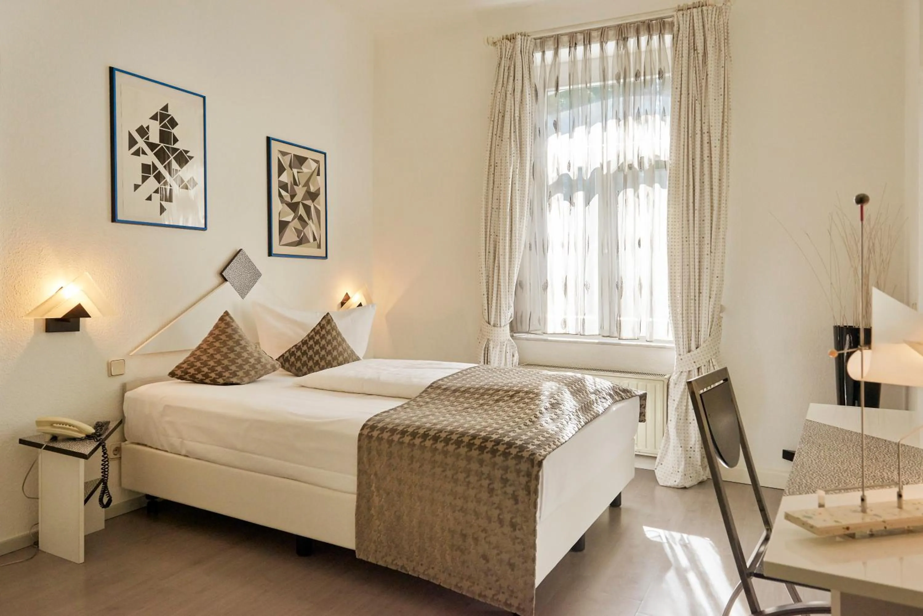 Bedroom, Bed in Design-Hotel Zur Abtei