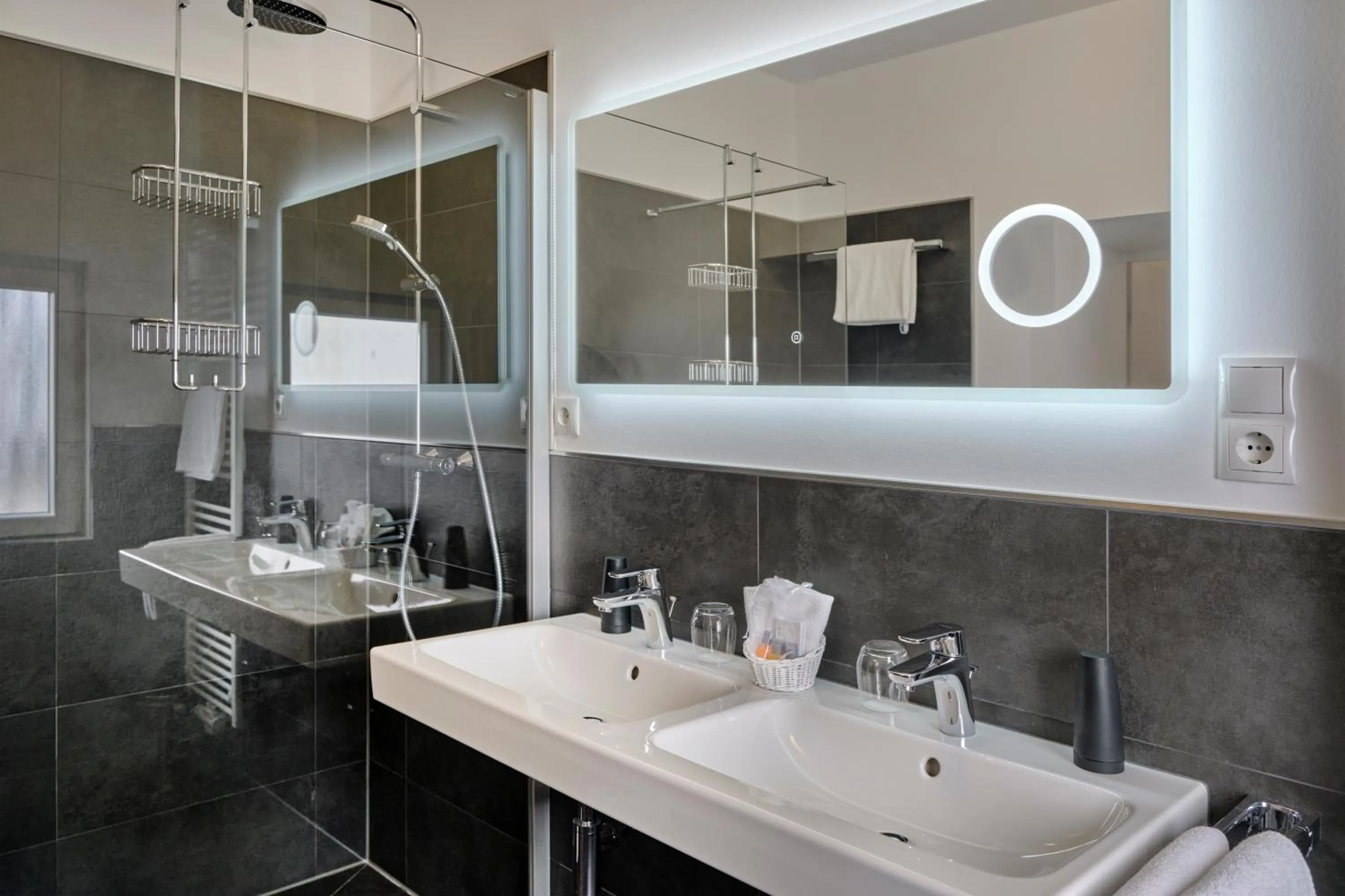 Shower in Design-Hotel Zur Abtei