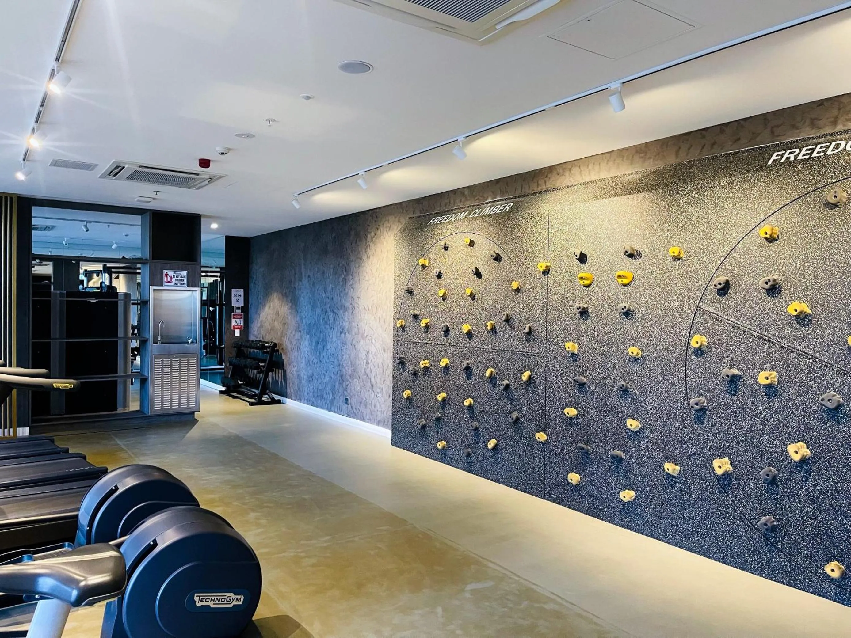 Fitness centre/facilities in Realm Apartments by CLLIX