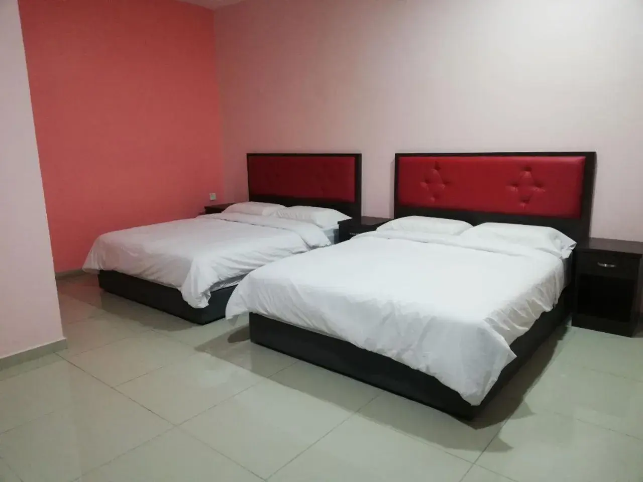 Deluxe Queen Room with Two Queen Beds in HOTEL SAKIRAH Deluxe Queen Room with Two Queen Beds in HOTEL SAKIRAH