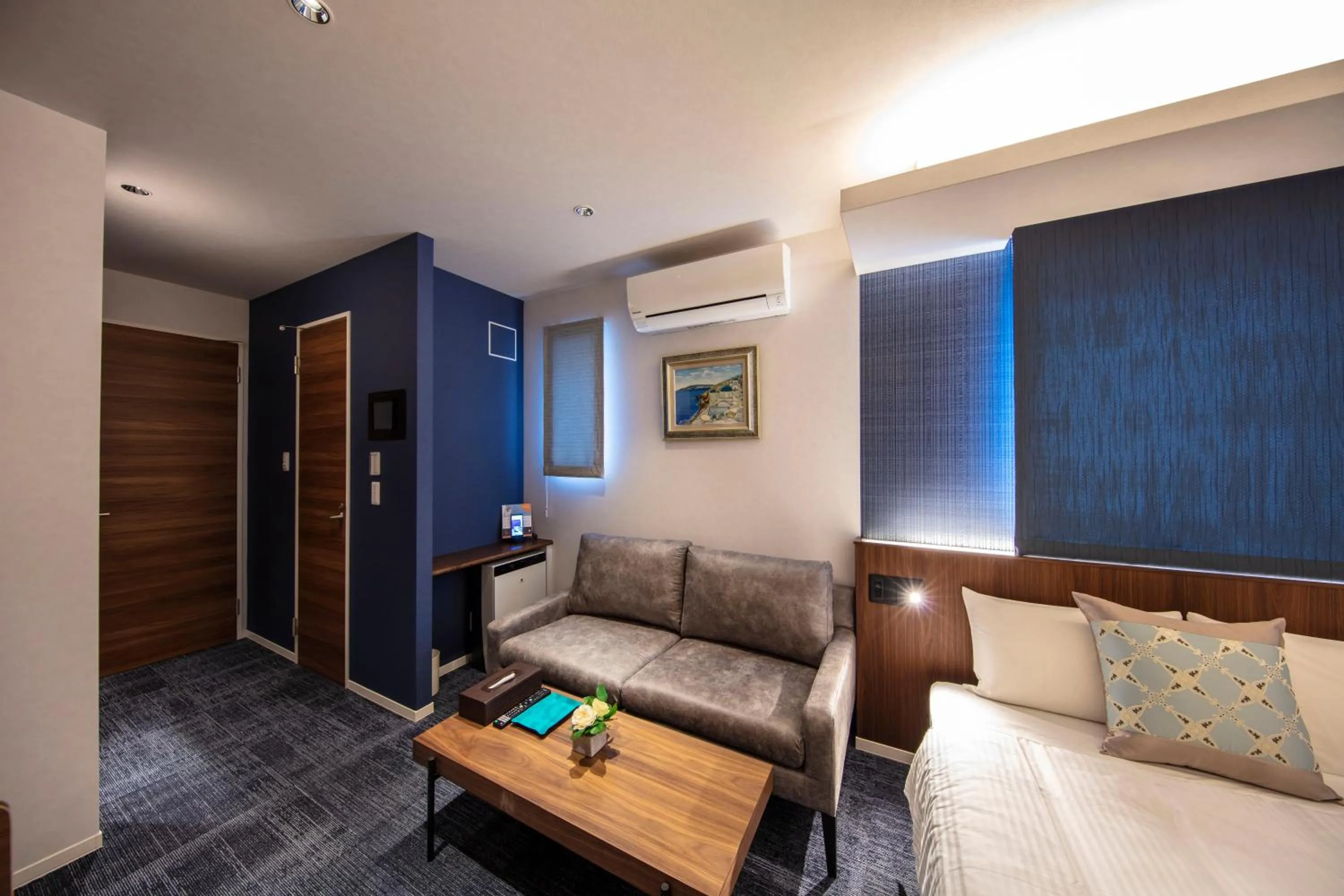 Photo of the whole room in GRAND BASE Okayama Ekimae