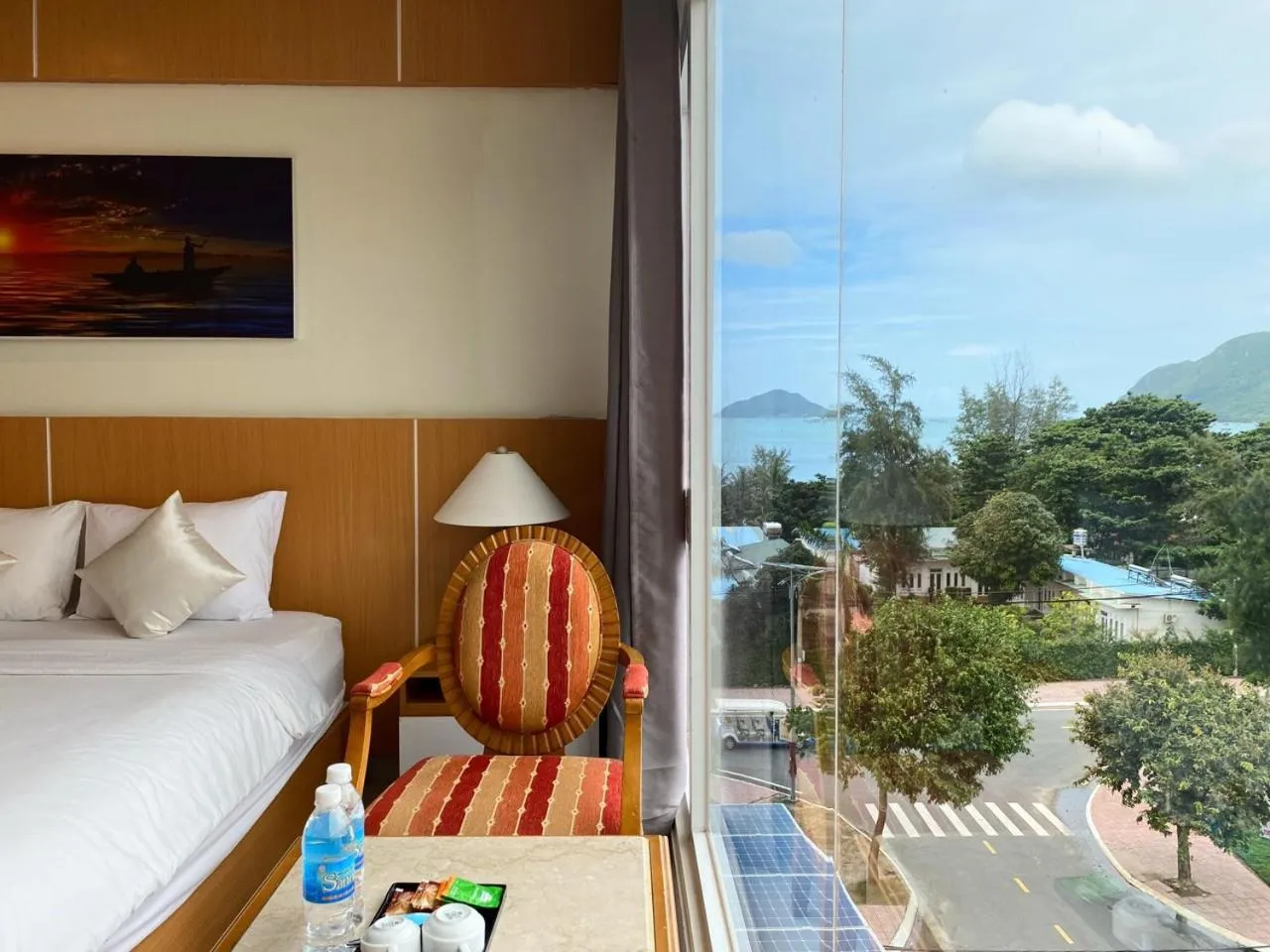 View (from property/room), Bed in Conson Hotel