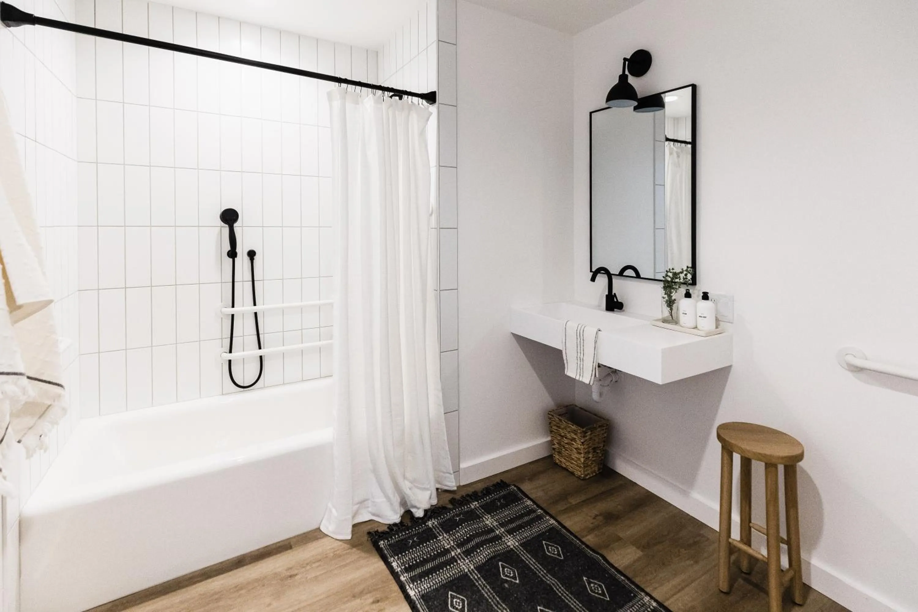 Shower in Wonderstone at Glacier