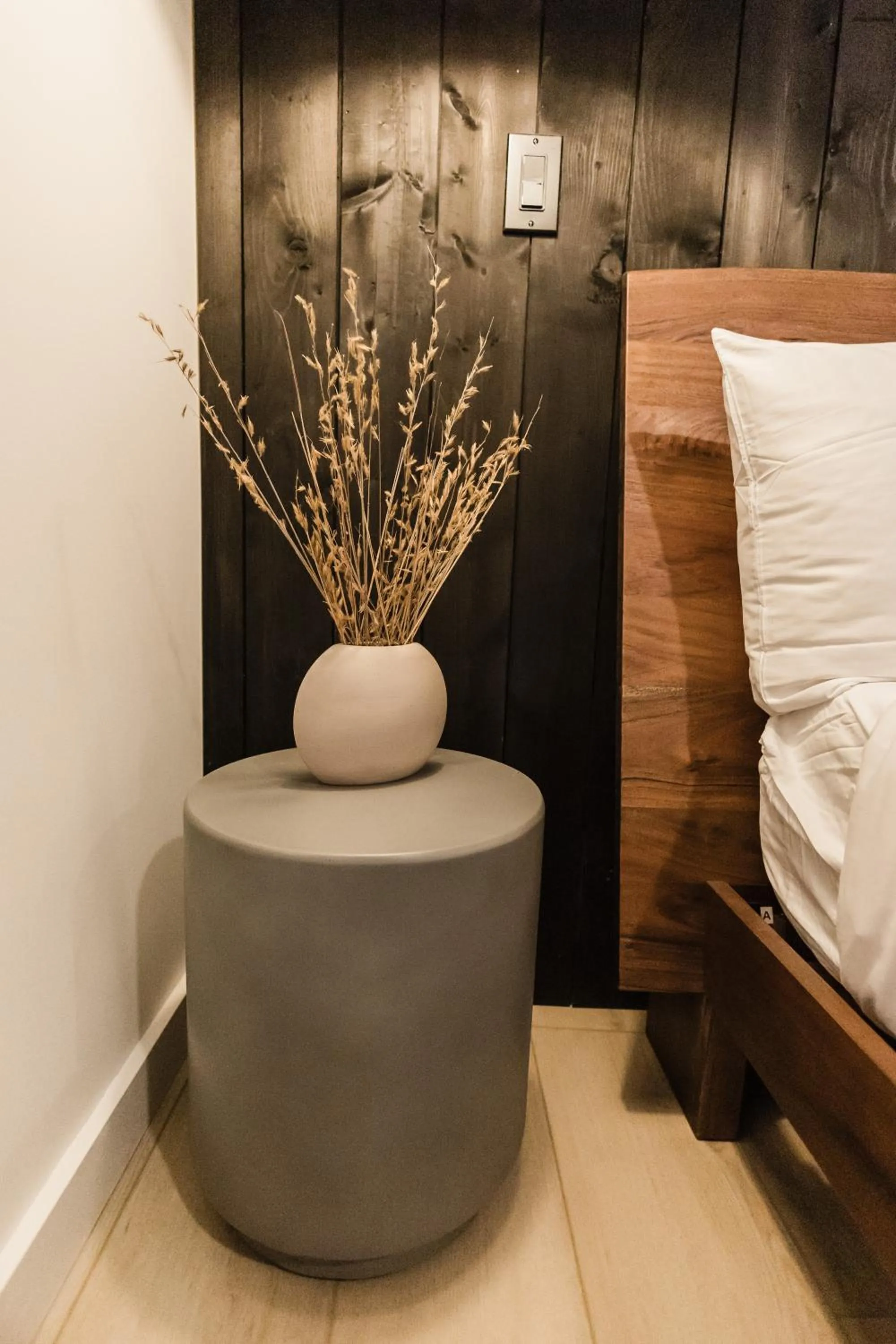 Decorative detail, Bed in Wonderstone at Glacier