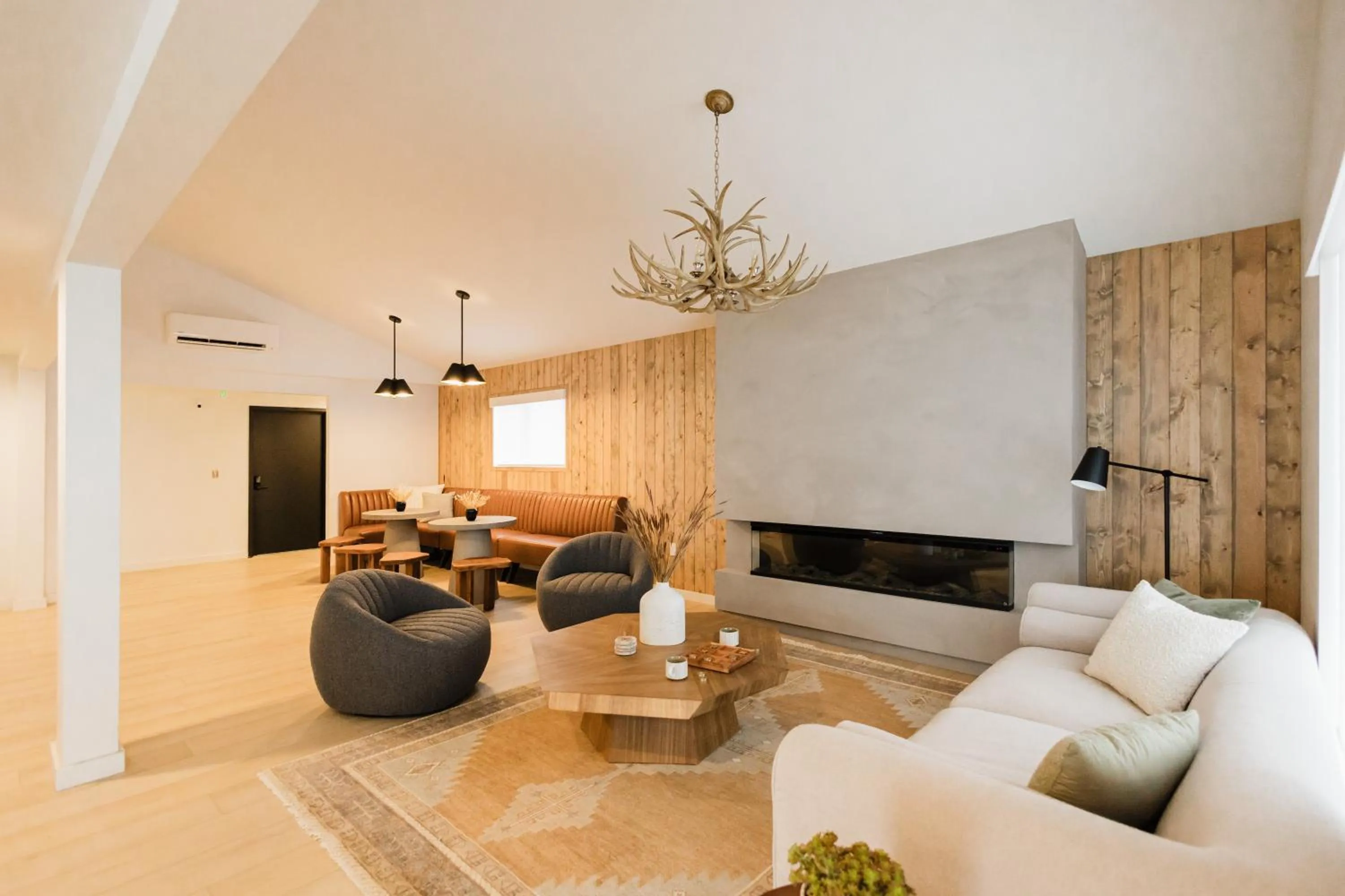 Seating area in Wonderstone at Glacier