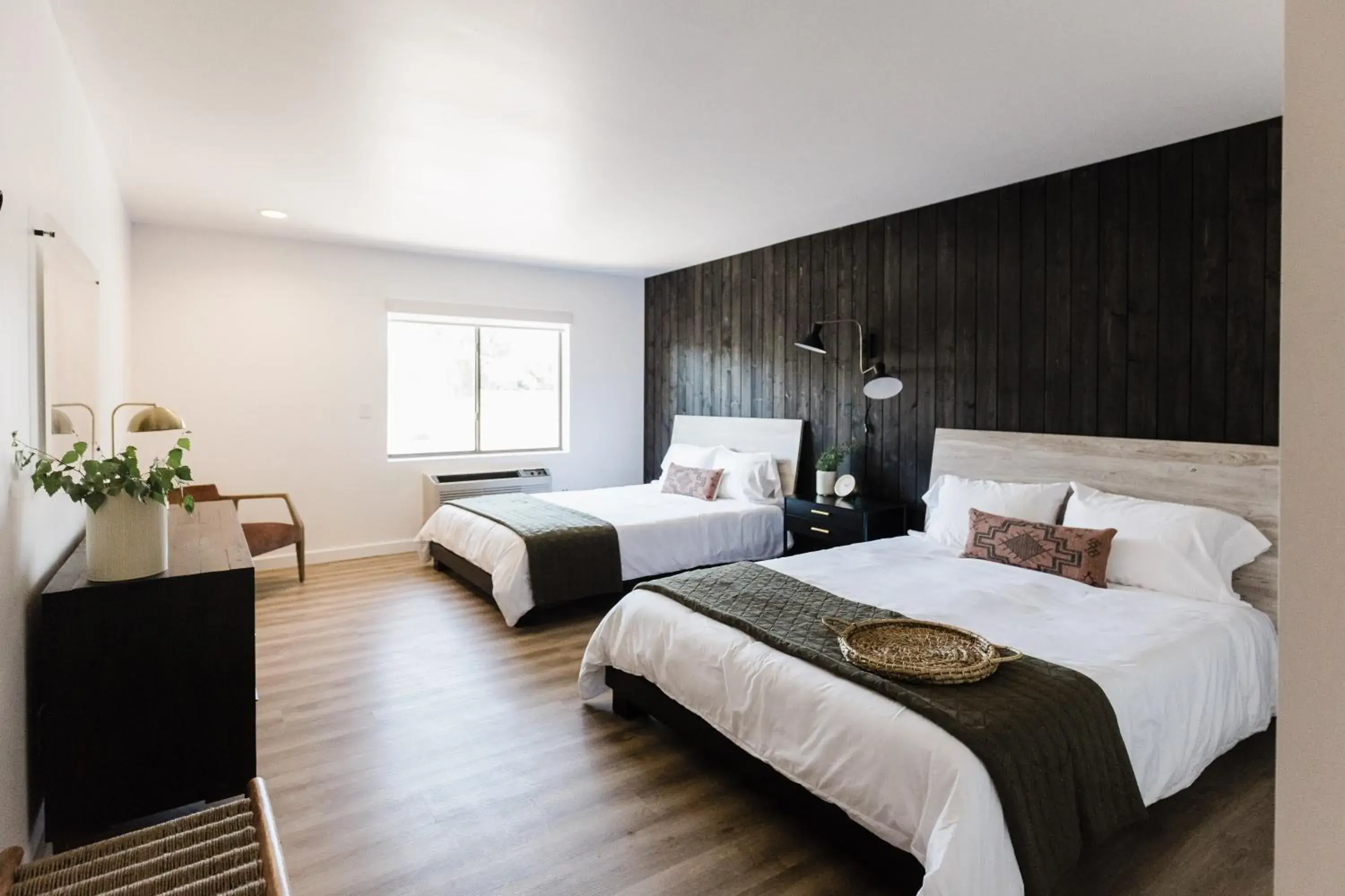 Wonderstone Double Queen in Wonderstone at Glacier Wonderstone Double Queen in Wonderstone at Glacier