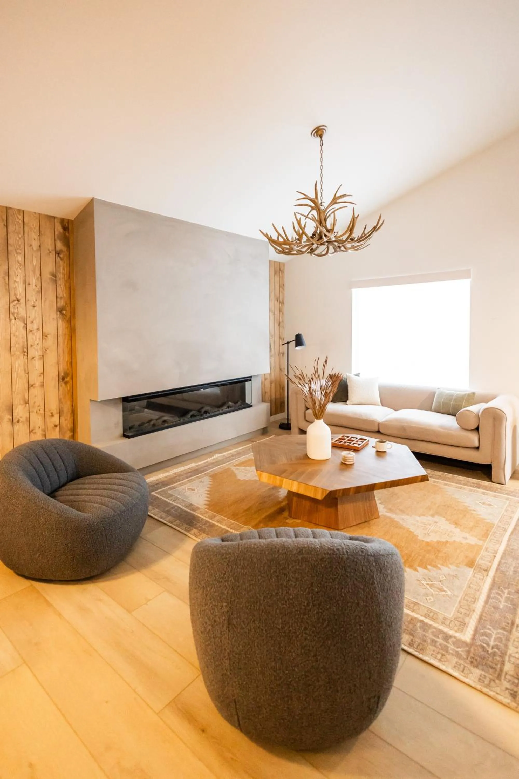 Seating area in Wonderstone at Glacier