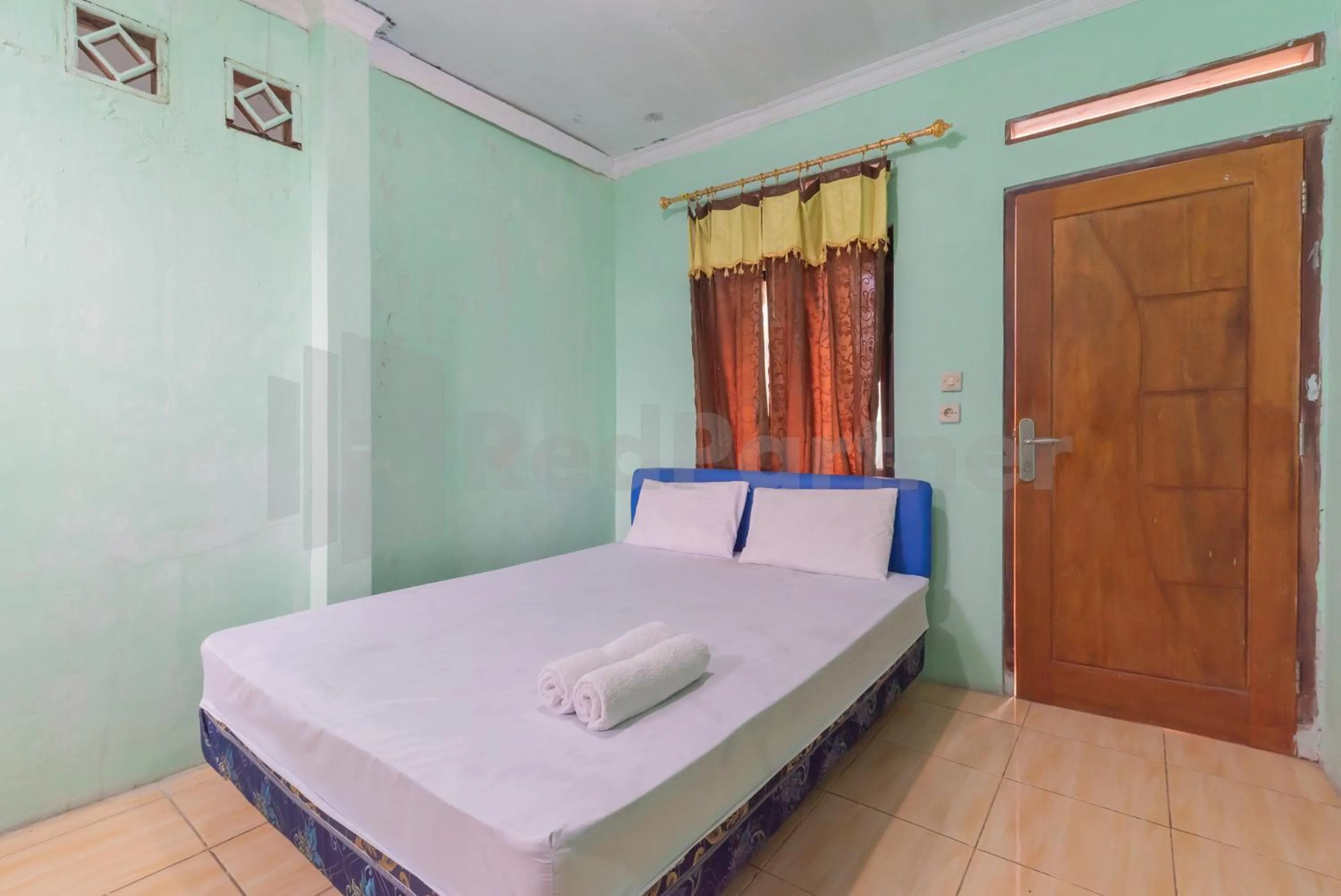 Bed in Villa Sari Intan Ciater RedPartner