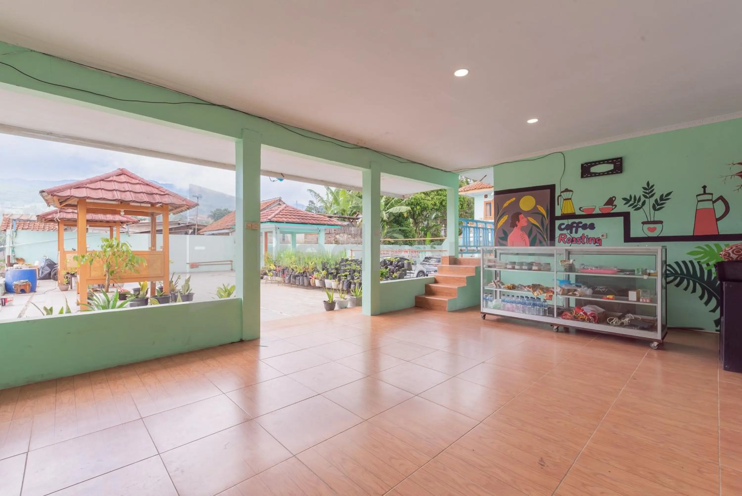 Lobby or reception in Villa Sari Intan Ciater RedPartner