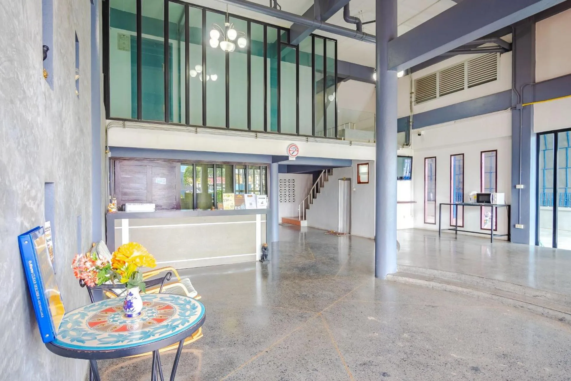 Lobby or reception in Tyler Banpon