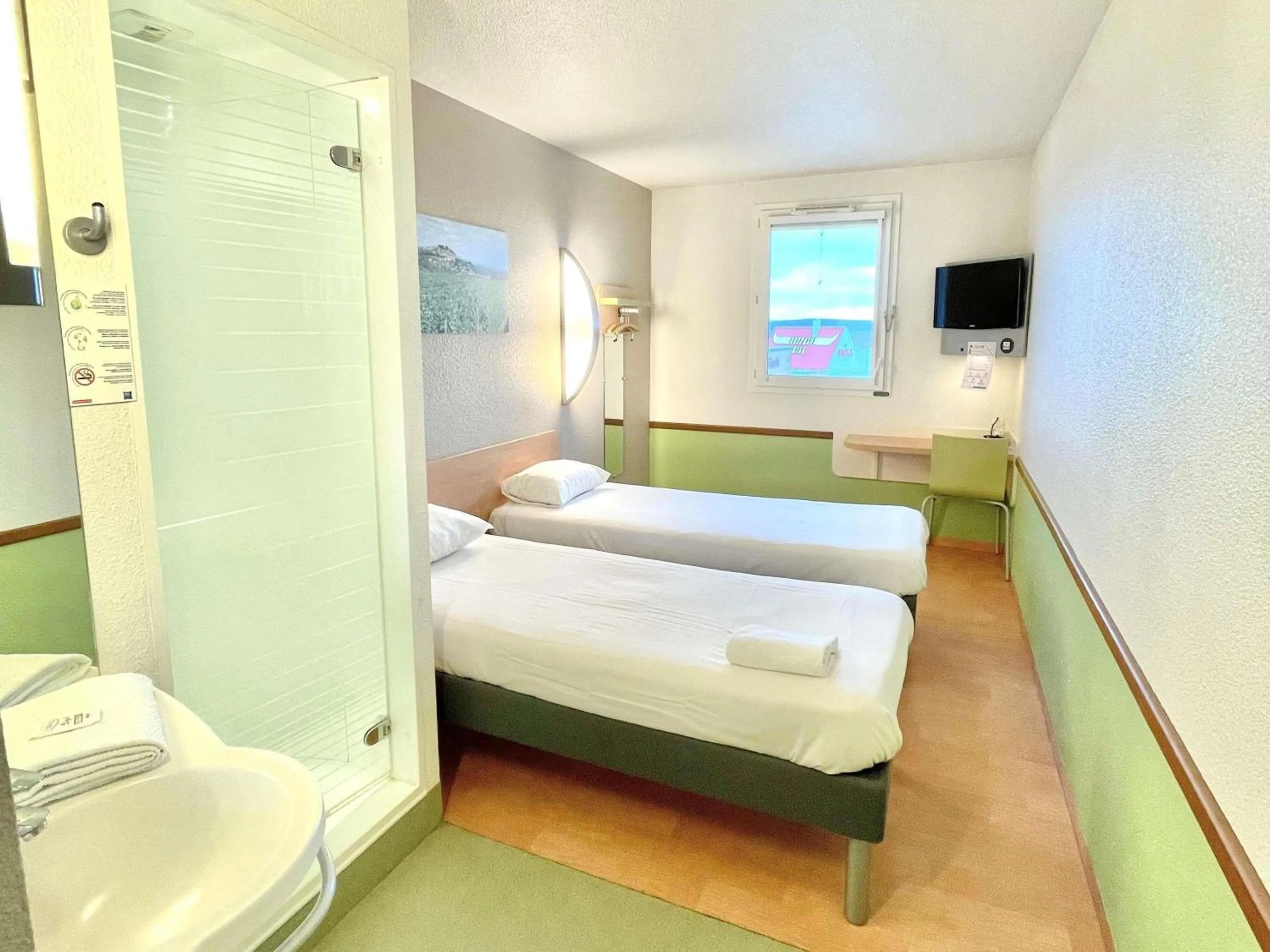 Bedroom, Bed in Hotel Ibis Budget Cosne Sur Loire