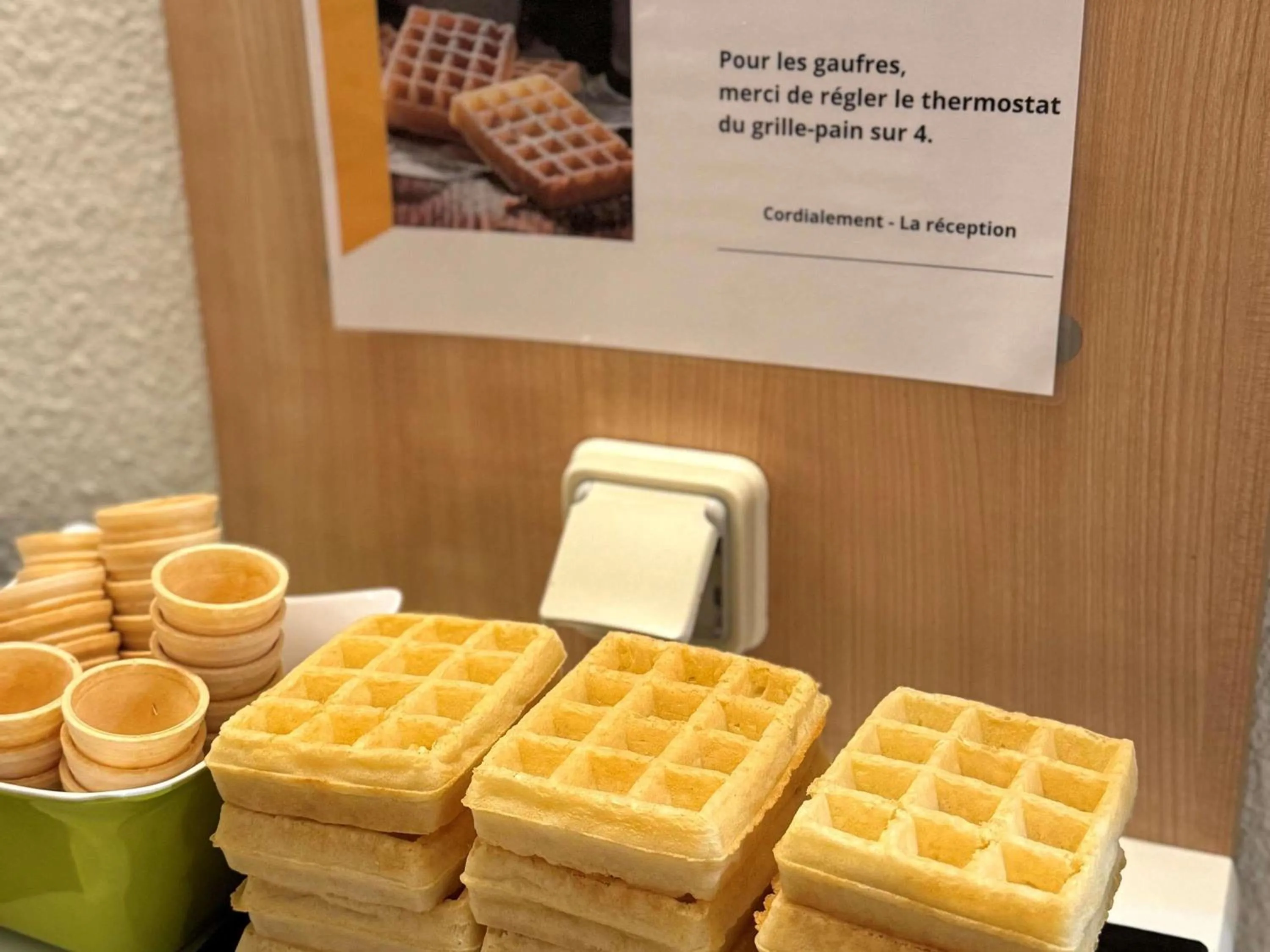 Breakfast in Hotel Ibis Budget Cosne Sur Loire