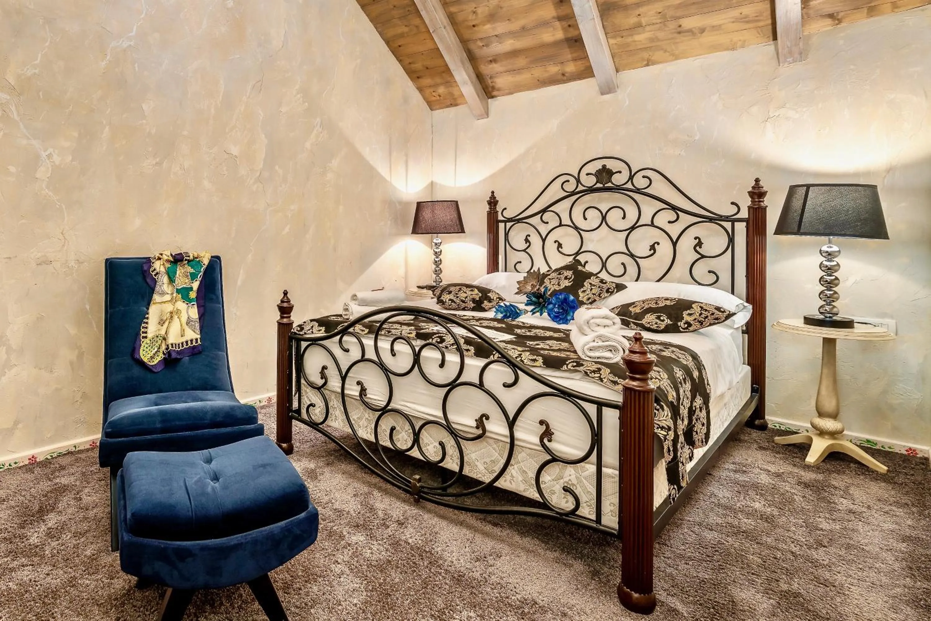 Bed in Historic Plaza Varos Split