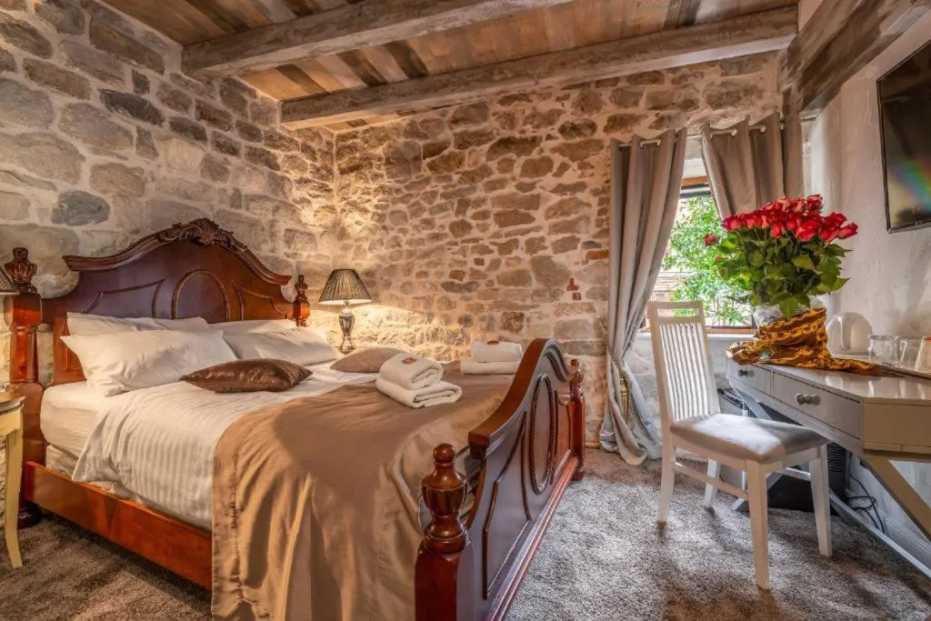 Bed in Historic Plaza Varos Split