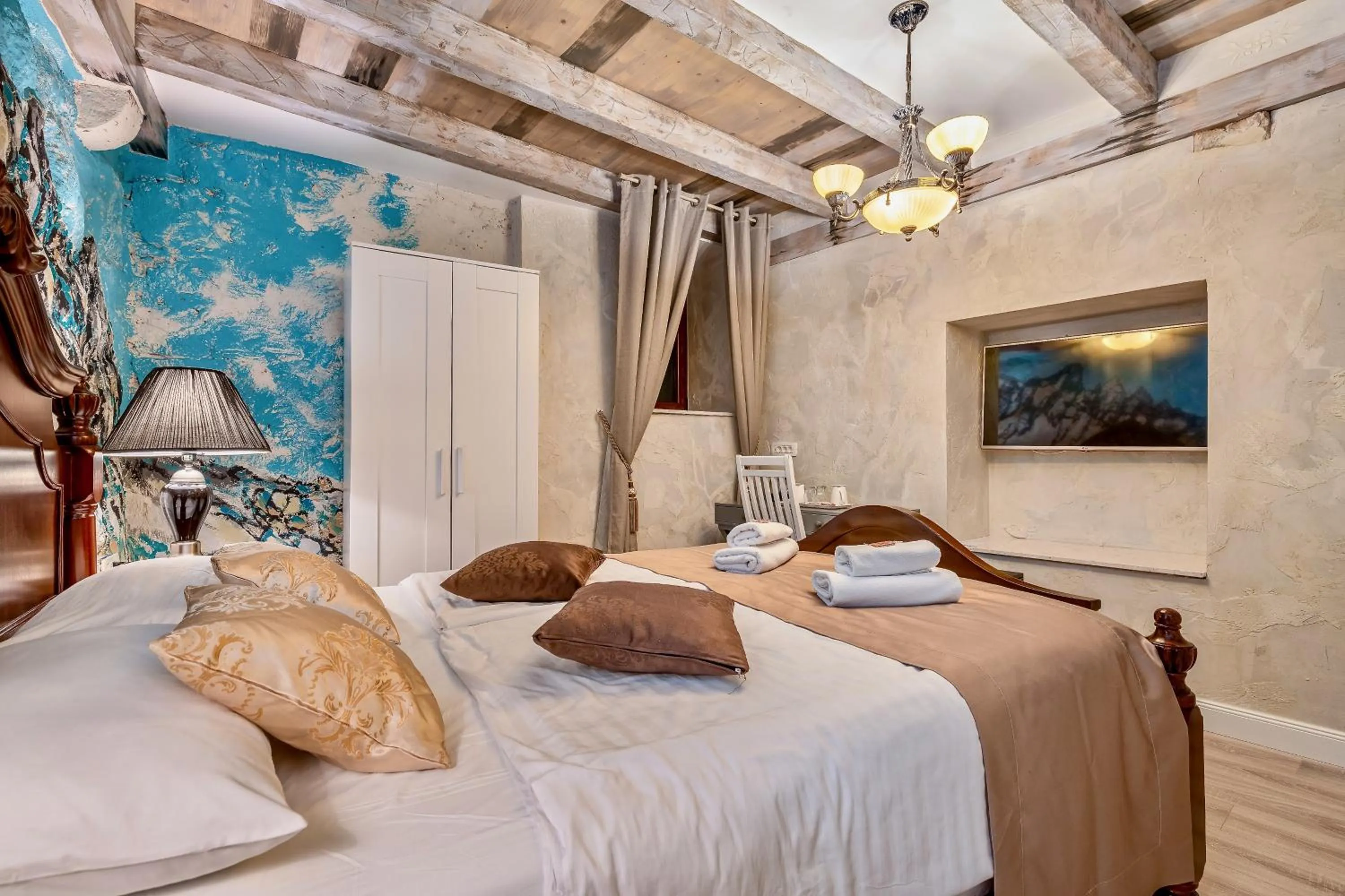 Bed in Historic Plaza Varos Split