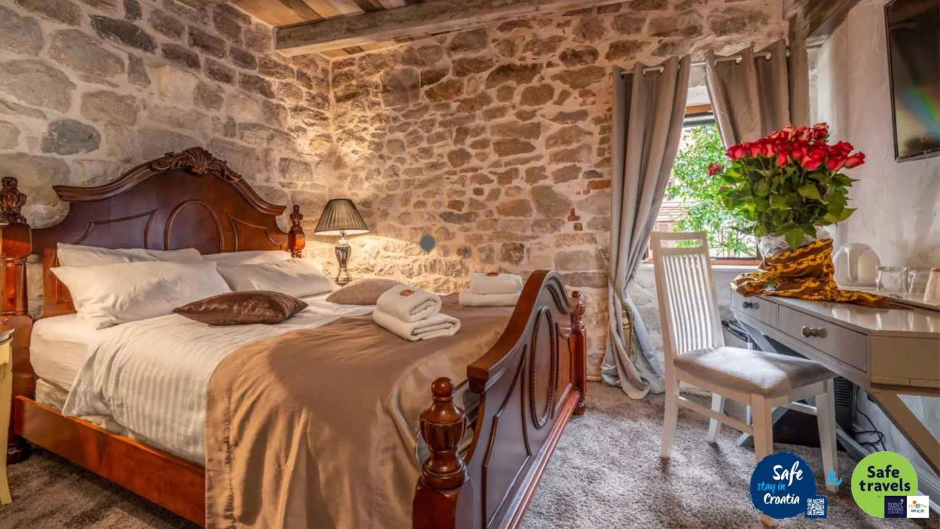 Property building, Bed in Historic Plaza Varos Split