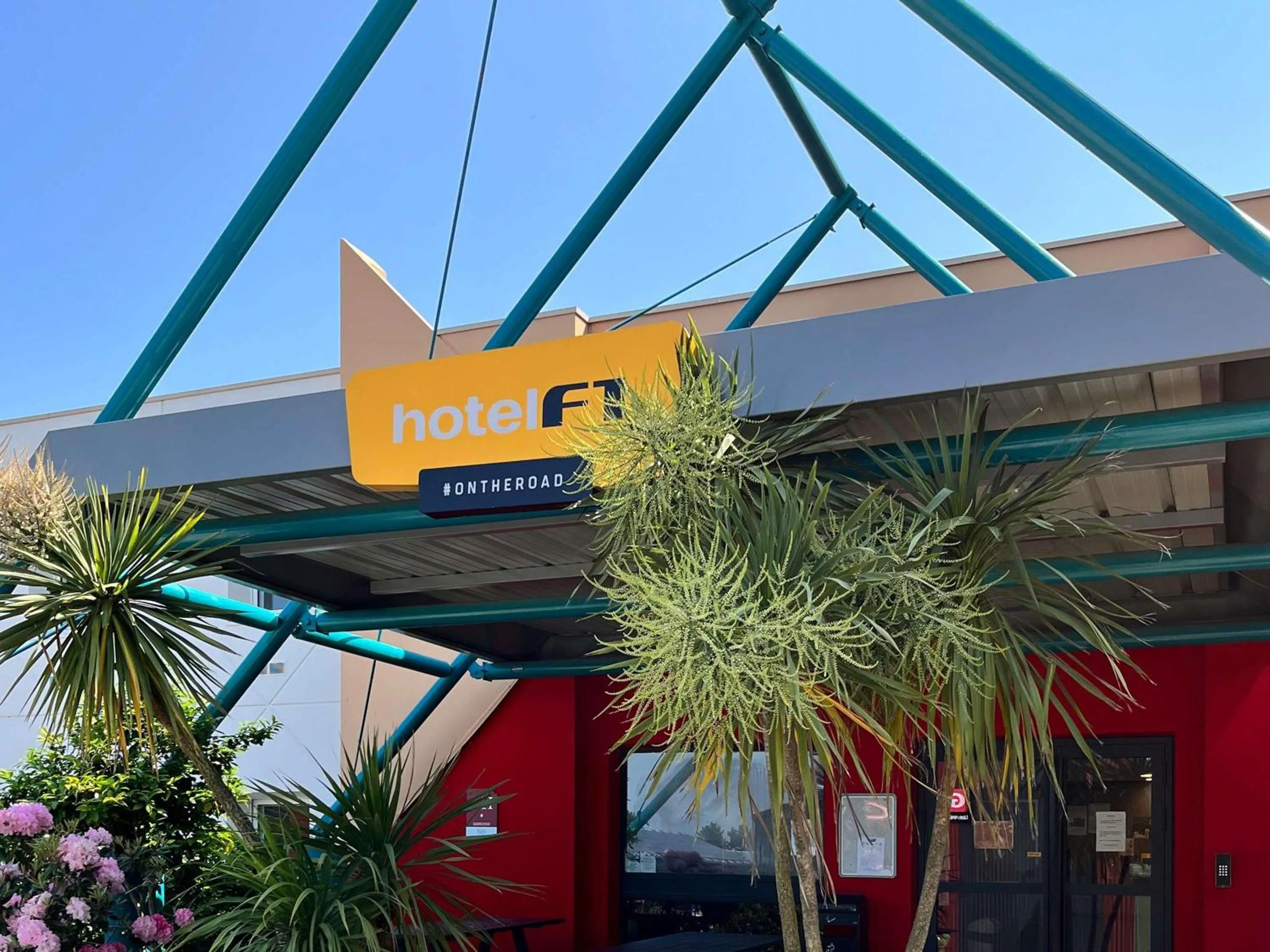 Property building in hotelF1 Lorient