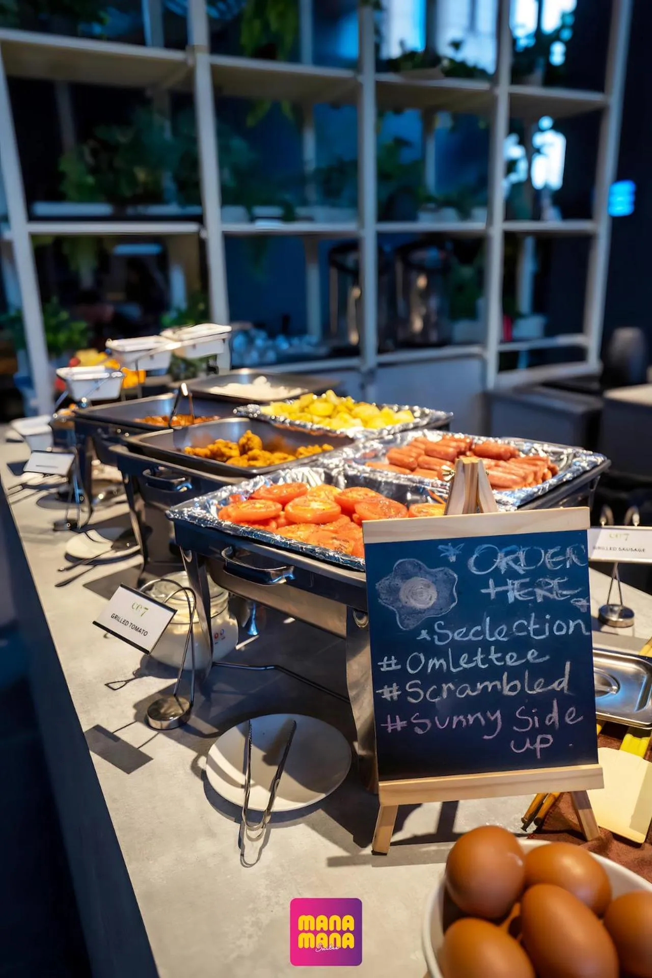 Breakfast in Ceylonz Suites KLCC Rooftop Infinity Pool KL Tower View