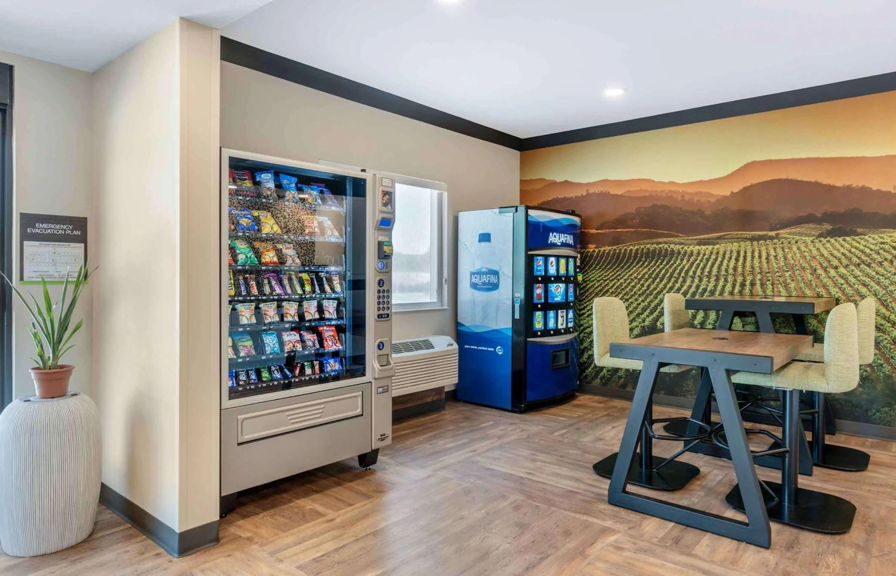 Breakfast in Extended Stay America Premiere Suites - Ukiah