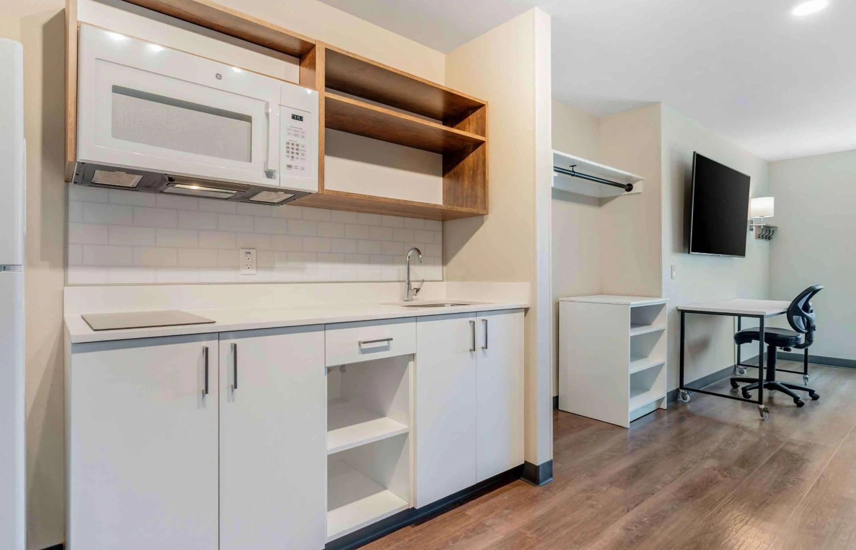 Bedroom in Extended Stay America Premiere Suites - Ukiah