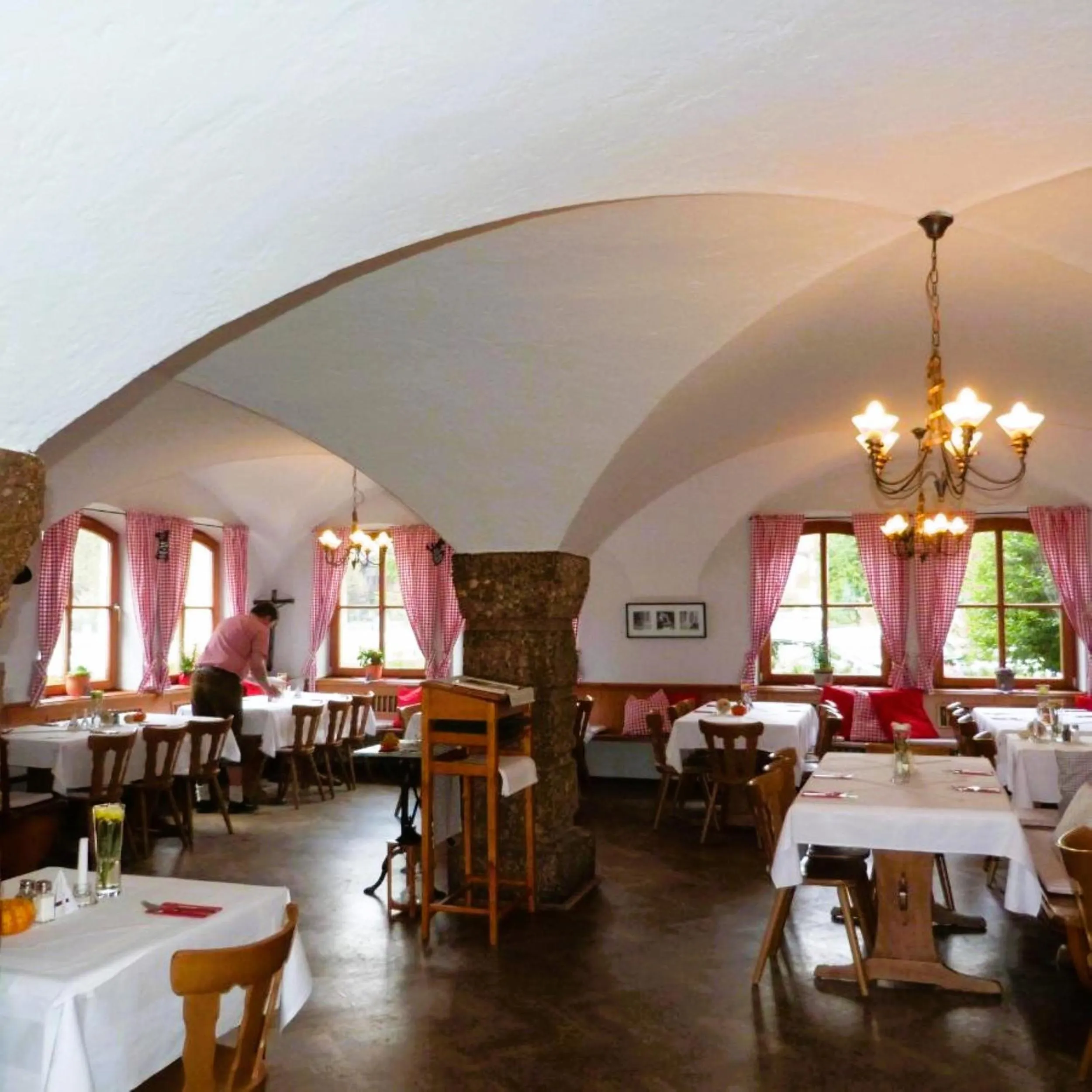 Restaurant/places to eat in DEVA Hotel Alpenglück