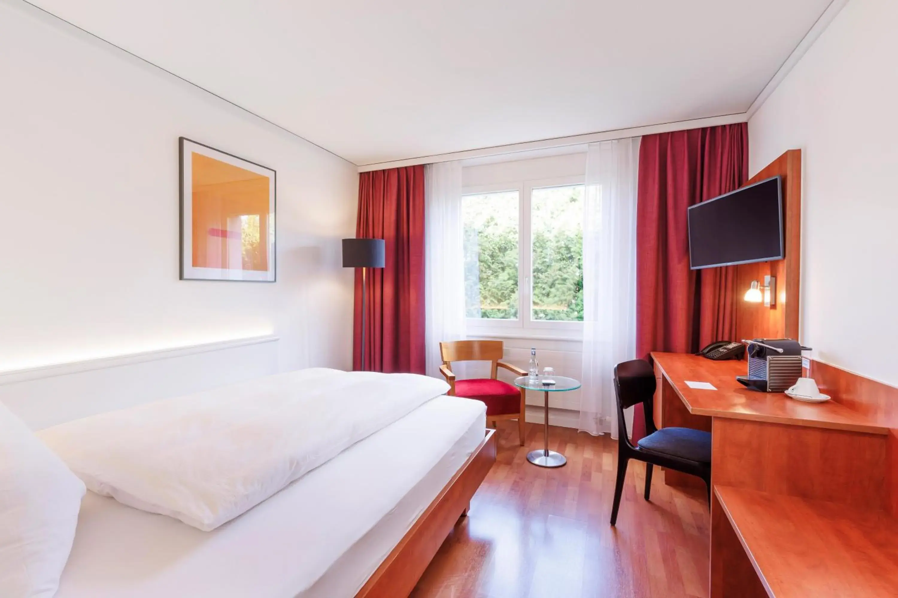 Standard Queen Room in Sorell Hotel Sonnental Standard Queen Room in Sorell Hotel Sonnental