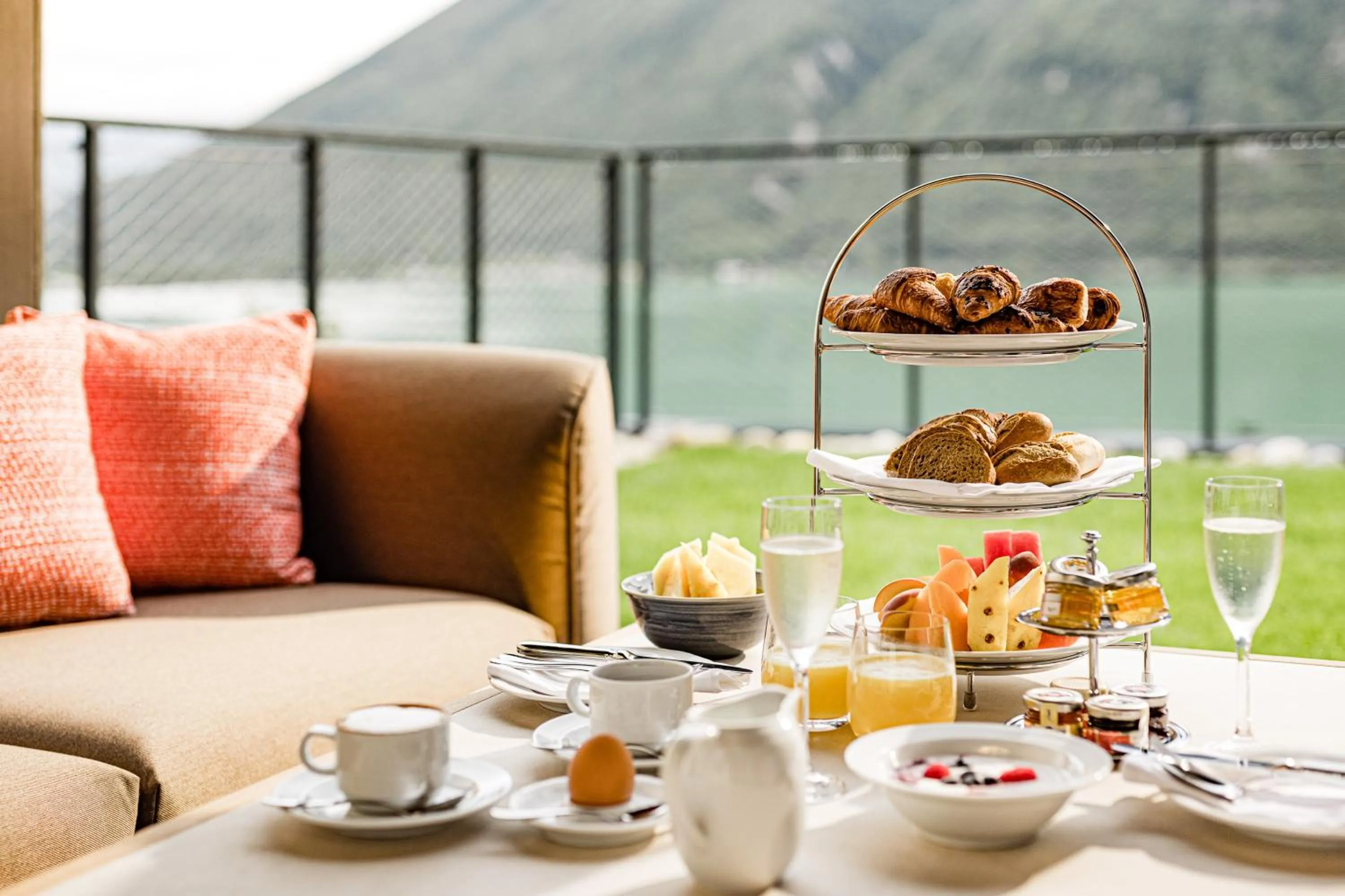 Breakfast in ARIA Retreat & SPA - The Leading Hotels of the World