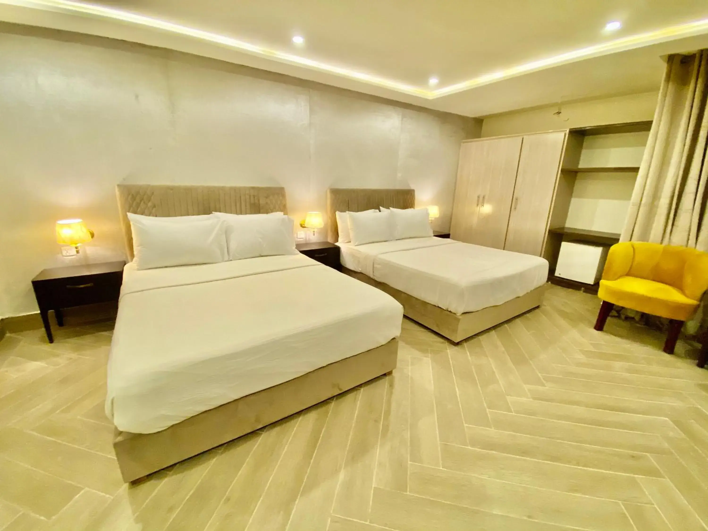 Queen Room with Two Queen Beds - single occupancy in Shelton's Ambassador Queen Room with Two Queen Beds - single occupancy in Shelton's Ambassador