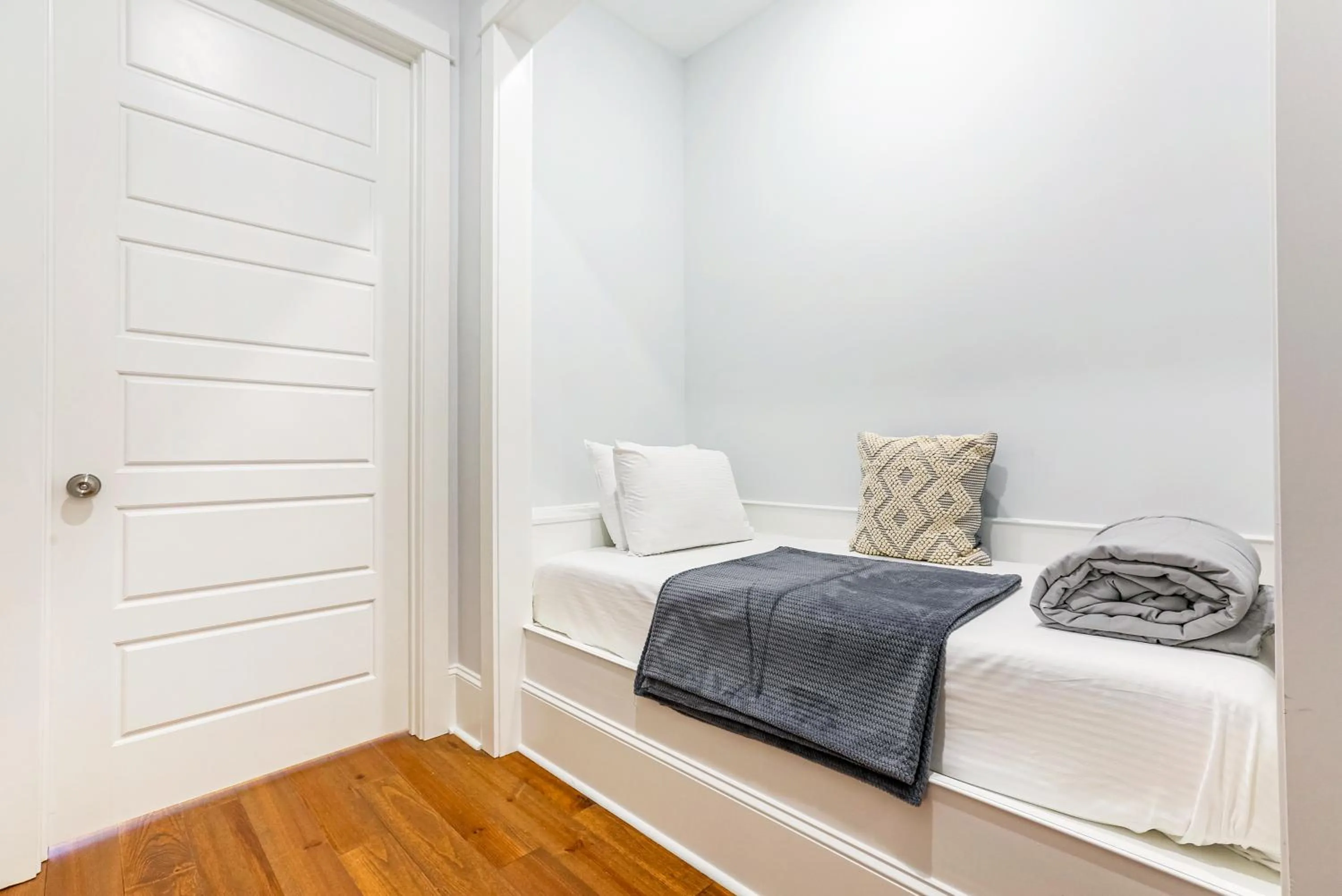 Area and facilities, Bed in Hosteeva Chic Urban Retreat w Pool Steps to St Charles Ave and Near Bourbon St