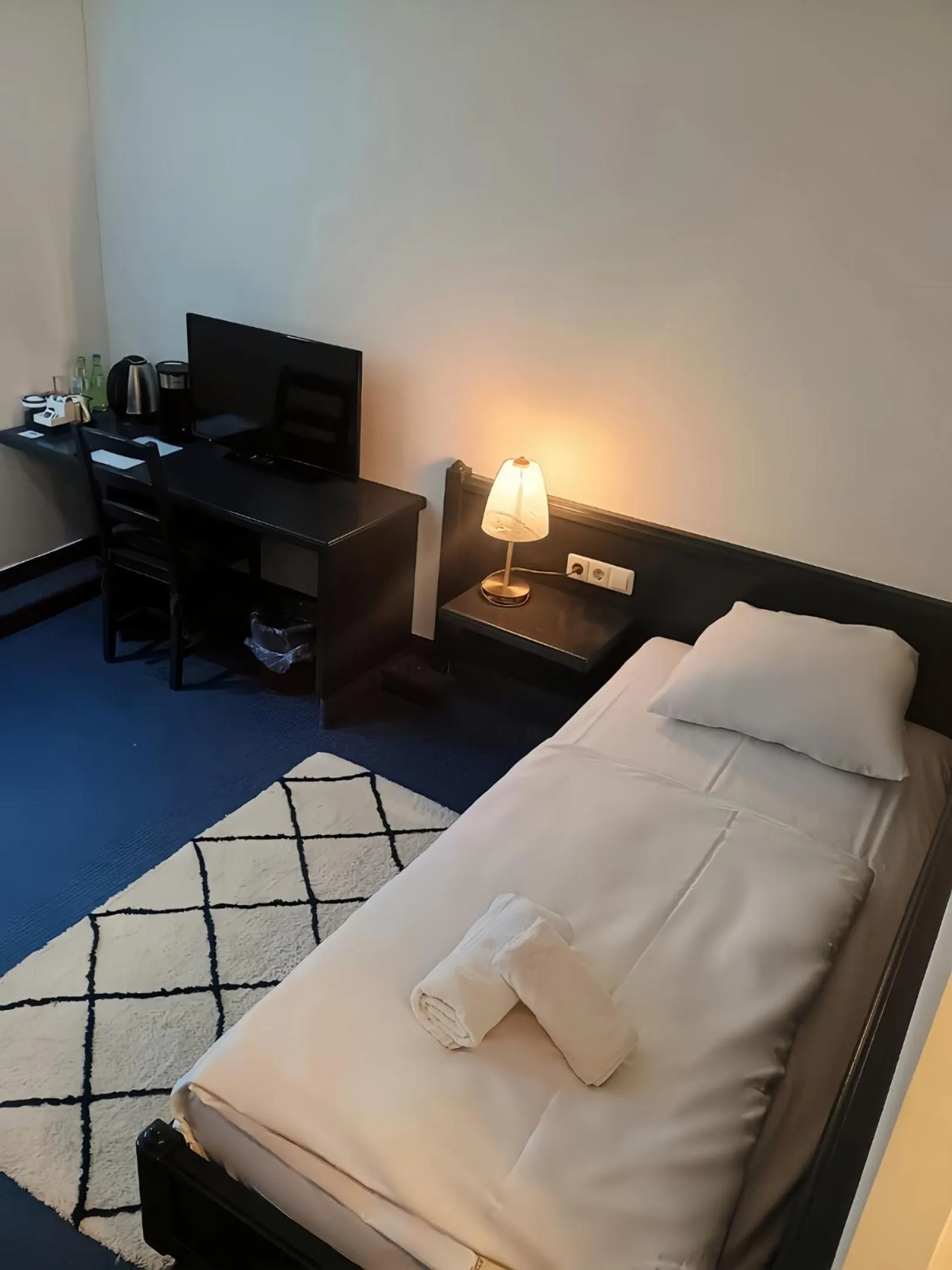 Photo of the whole room, Bed in Excellent Hotel Hamburg