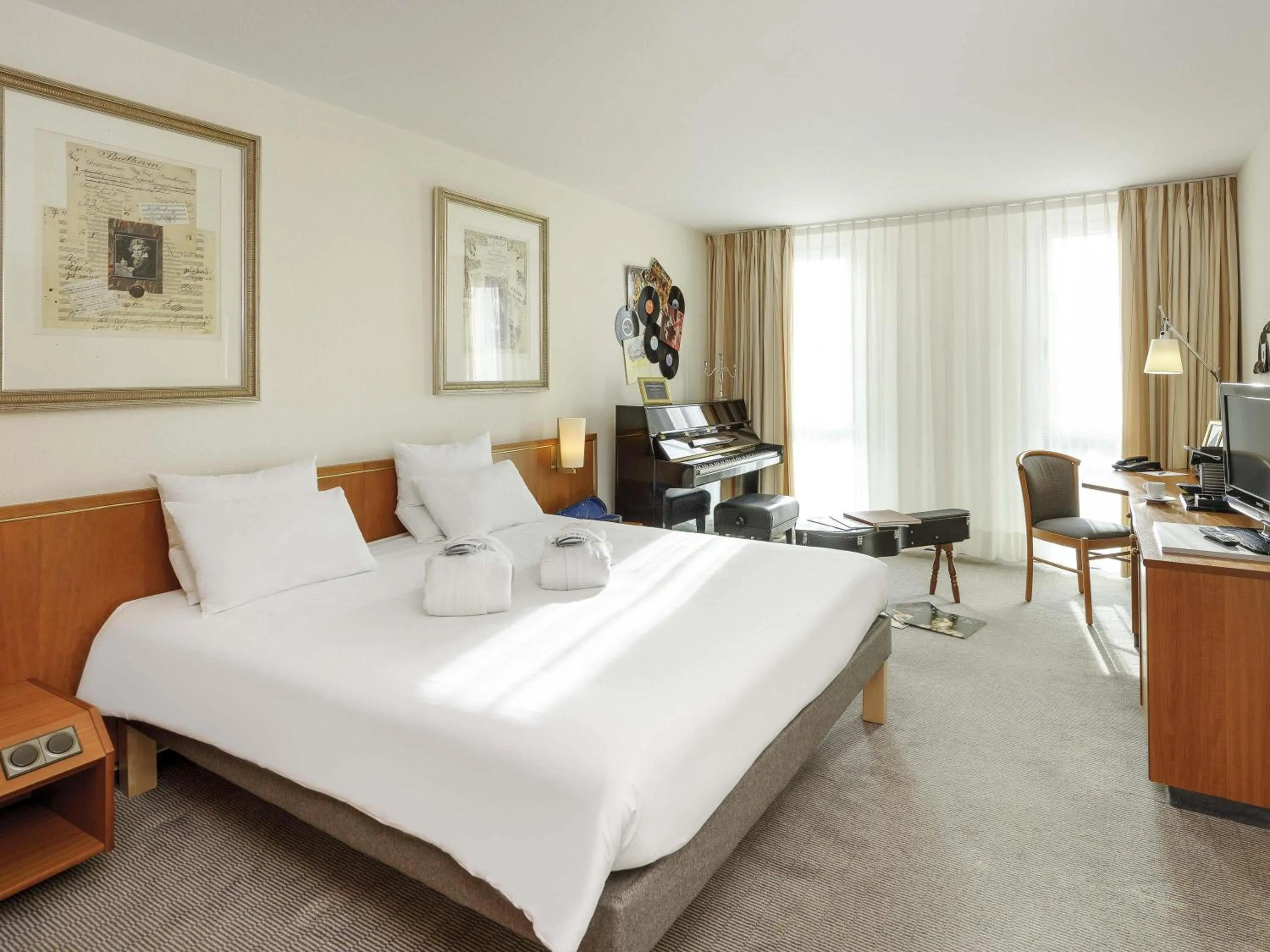 Bedroom, Bed in Novotel Freiburg am Konzerthaus