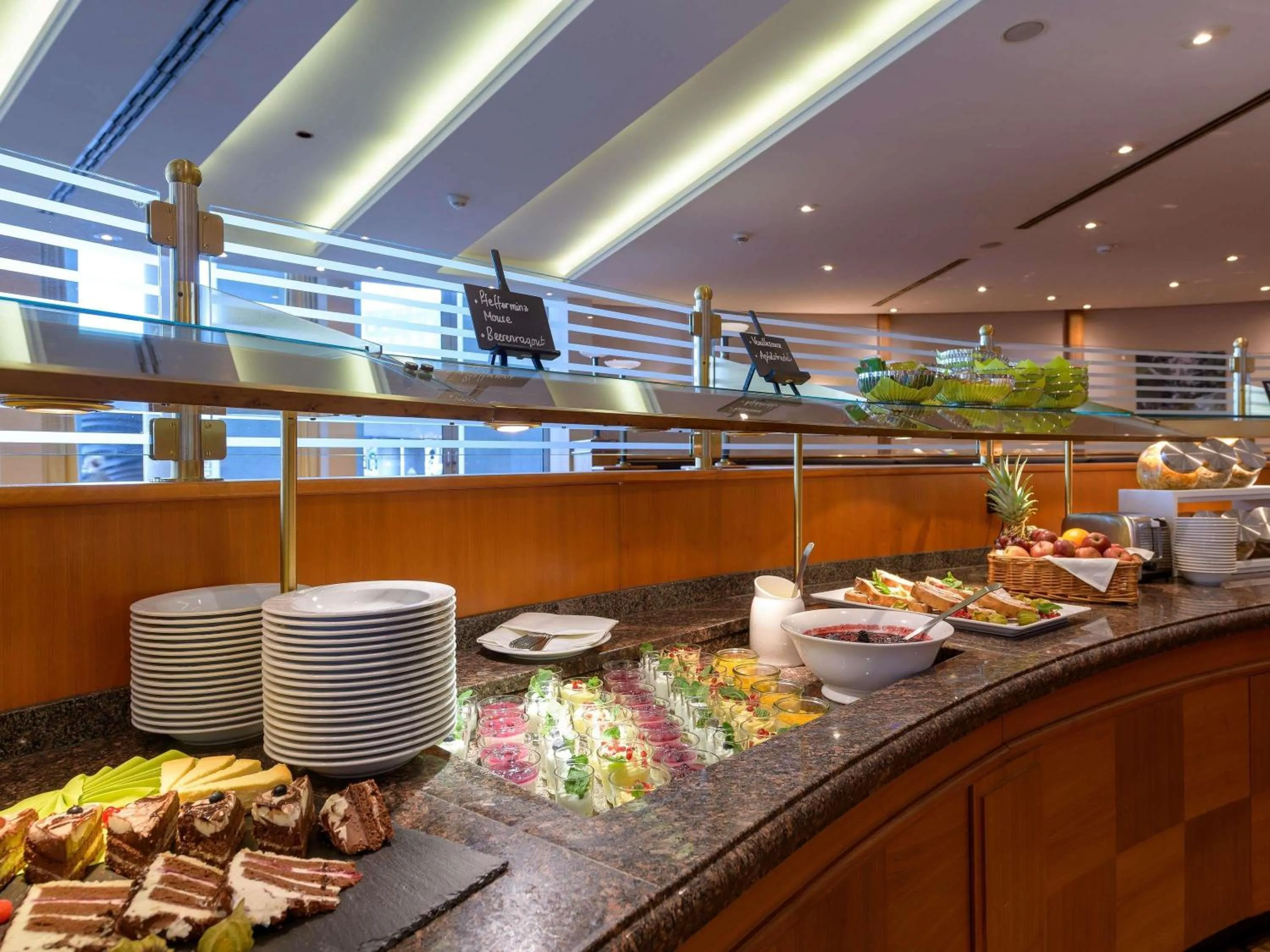 Breakfast in Novotel Freiburg am Konzerthaus