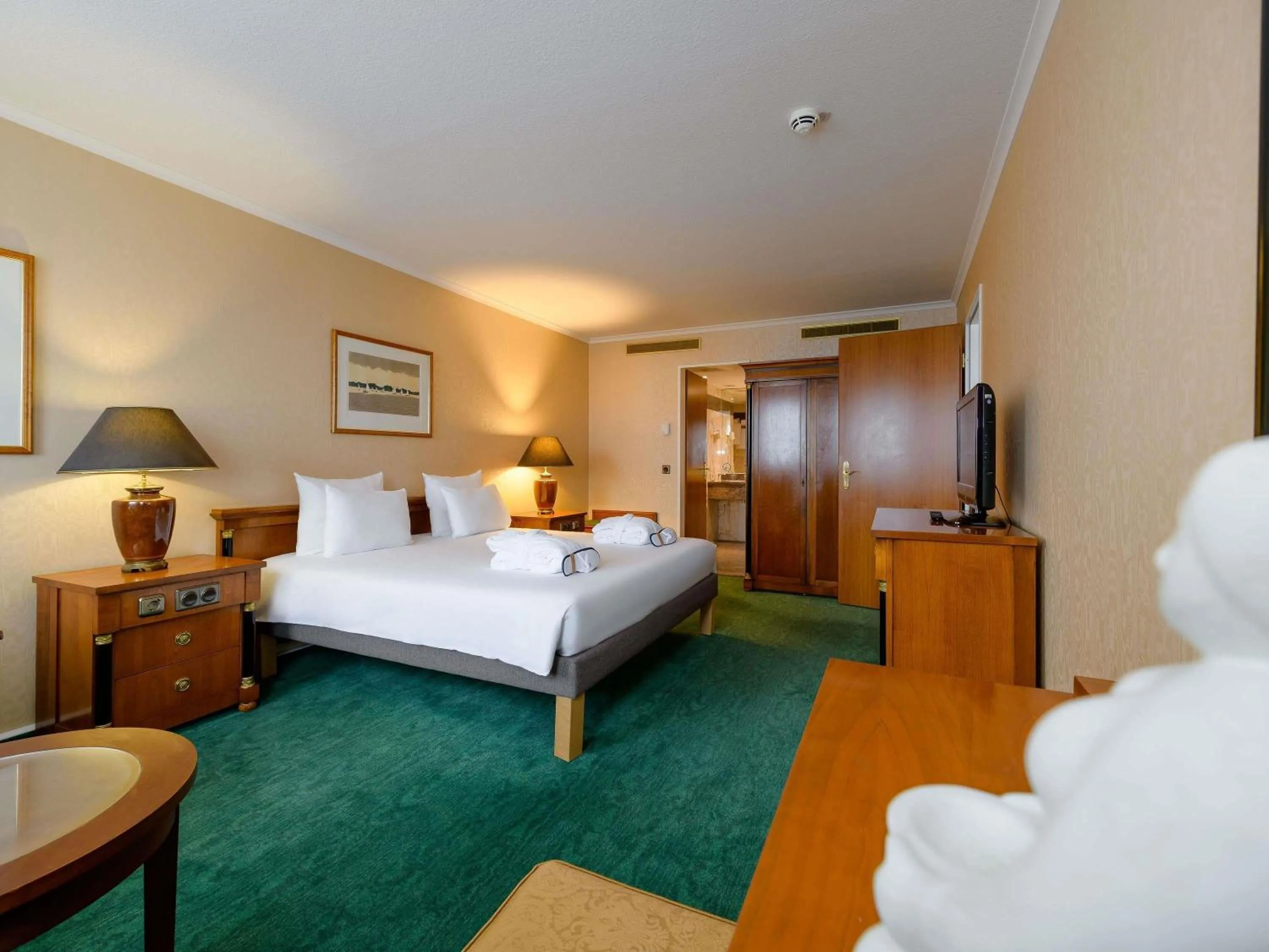 Bedroom, Bed in Novotel Freiburg am Konzerthaus