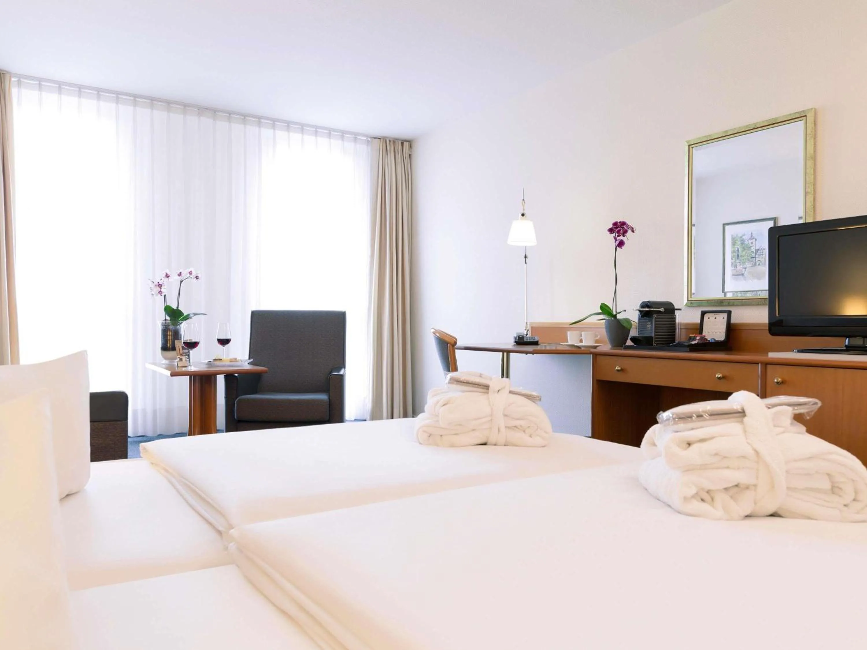 Bedroom, Bed in Novotel Freiburg am Konzerthaus