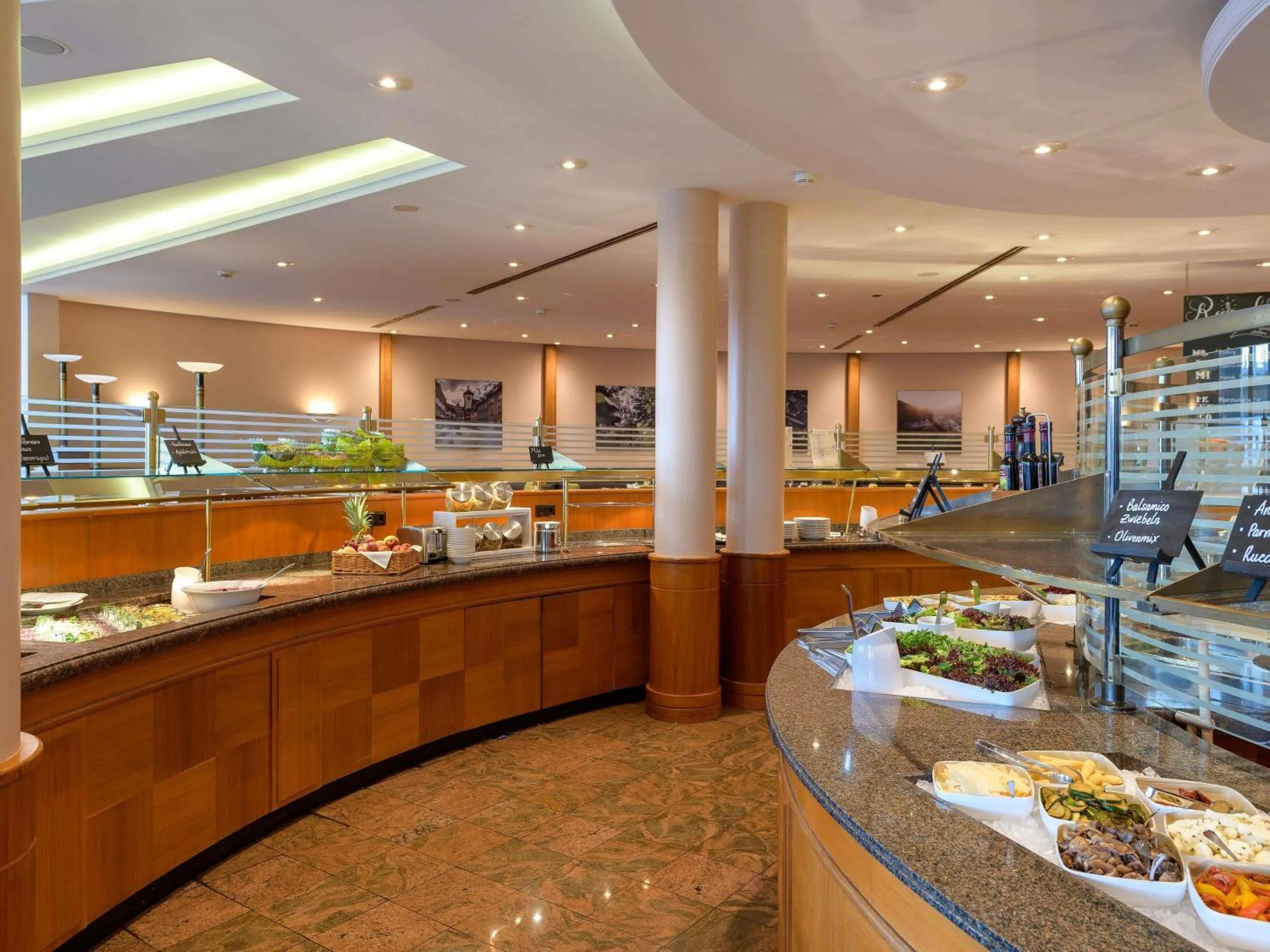 Breakfast in Novotel Freiburg am Konzerthaus