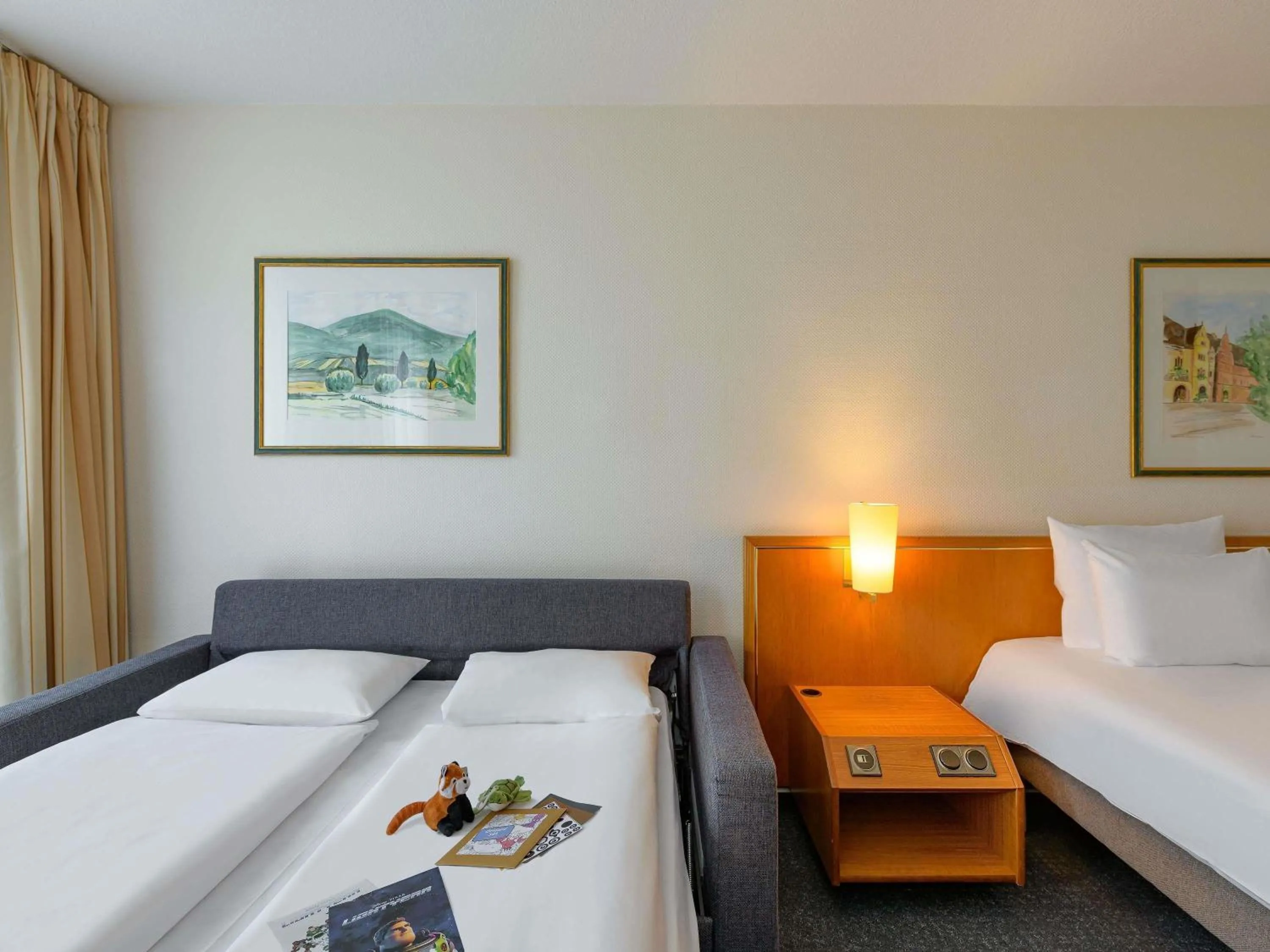 Bedroom, Bed in Novotel Freiburg am Konzerthaus