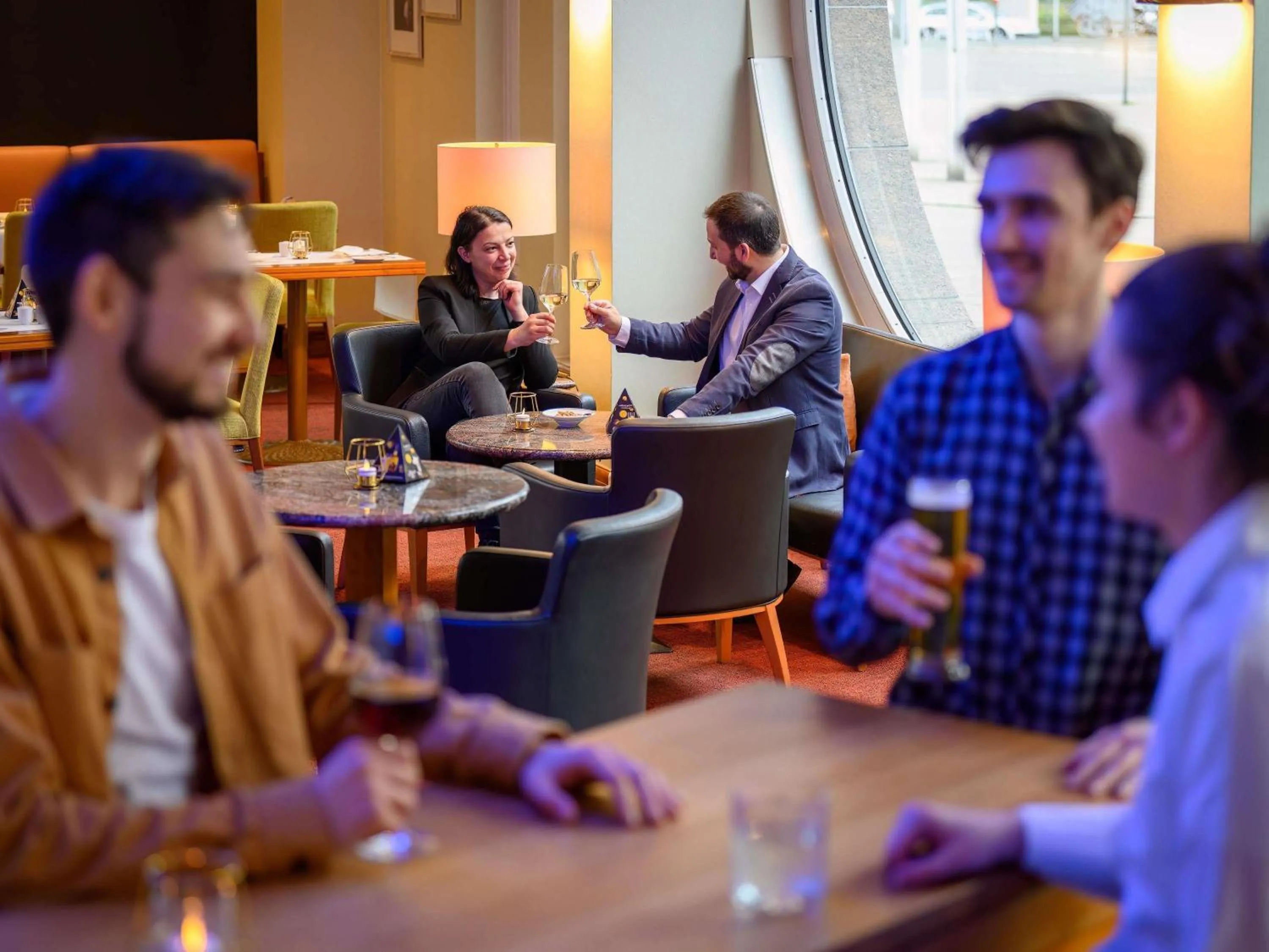 Lounge or bar in Novotel Freiburg am Konzerthaus