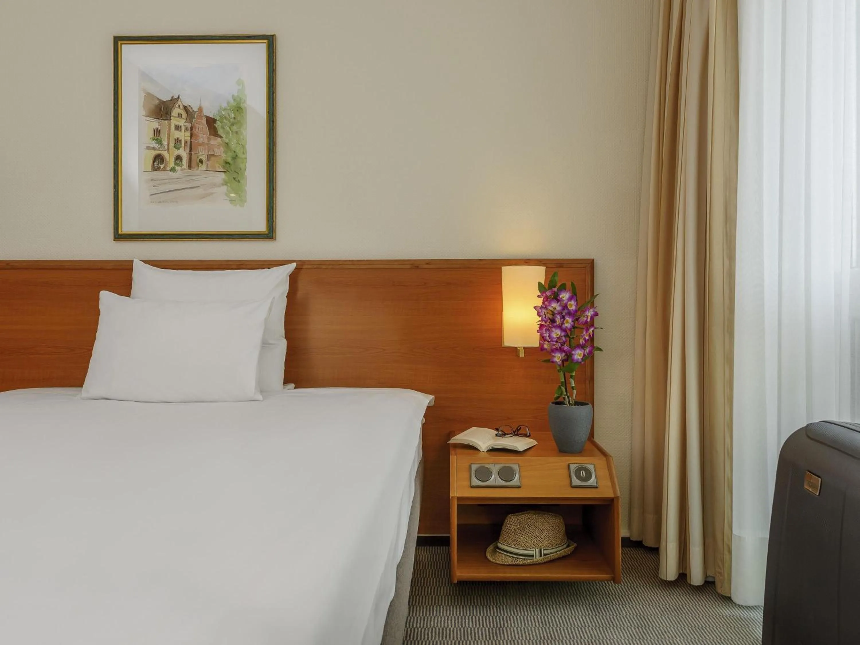 Bedroom, Bed in Novotel Freiburg am Konzerthaus