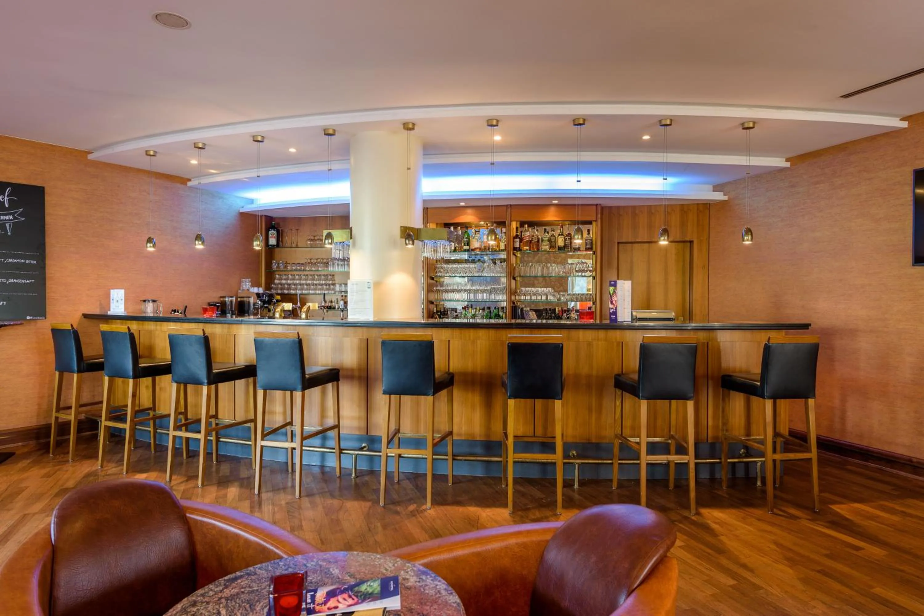 Lounge or bar in Novotel Freiburg am Konzerthaus
