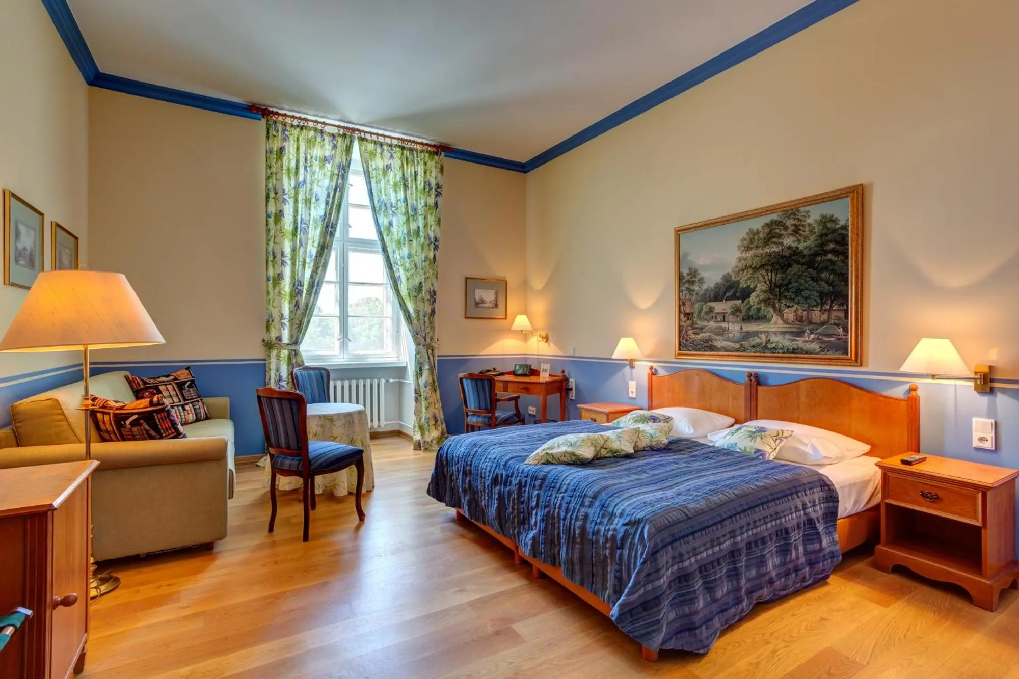 Photo of the whole room, Bed in Schloss Lübbenau