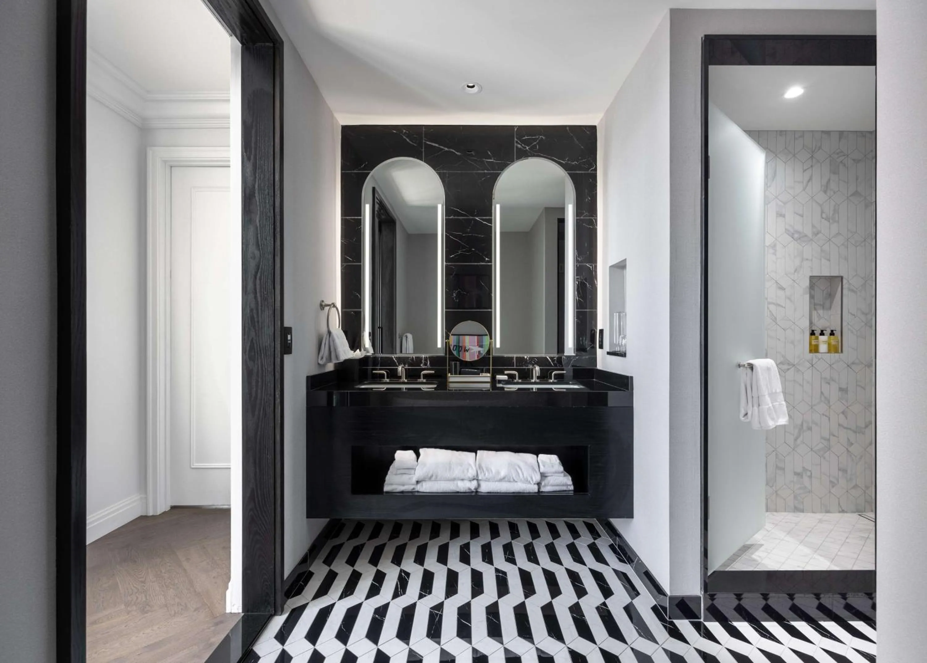 Bathroom in Daxton Hotel Birmingham, Curio Collection by Hilton